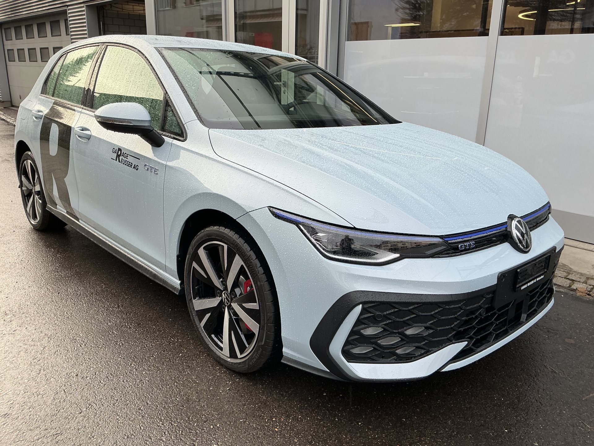VW Golf GTE 1.5 TSI eHYBRID 272PS GTE *** CRYSTAL ICE BLUE & 140KM ELEKTRISCHE REICHWEITE ***-image-2