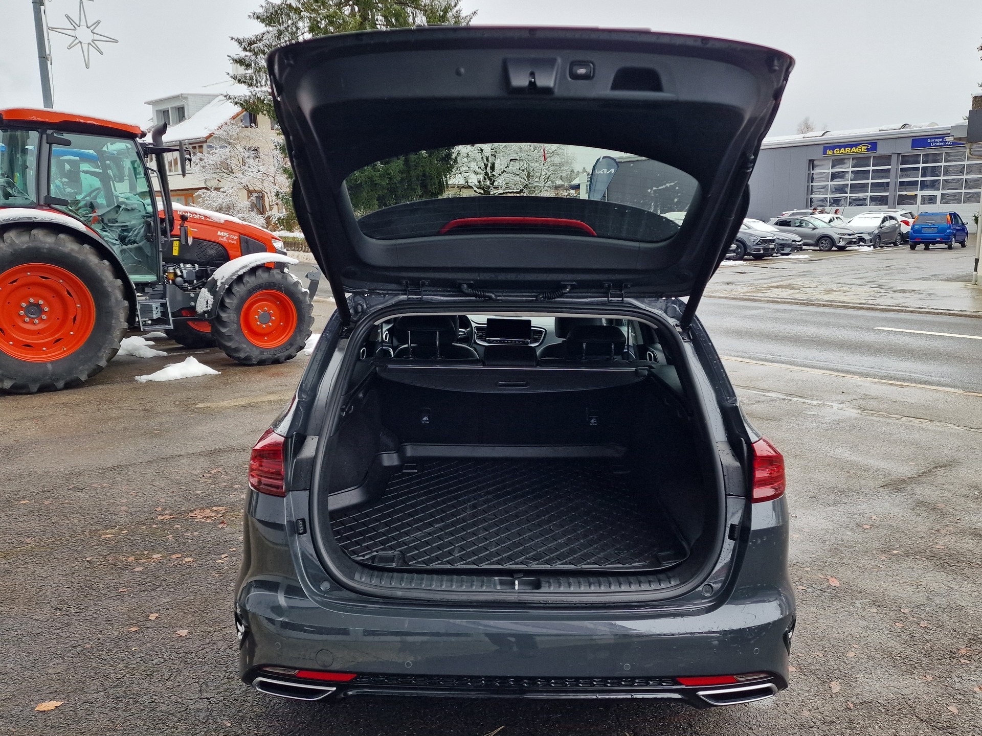 KIA Ceed Sportswagon 1.6 GDi Plug-in Hybrid Style DCT-showroom-element-3
