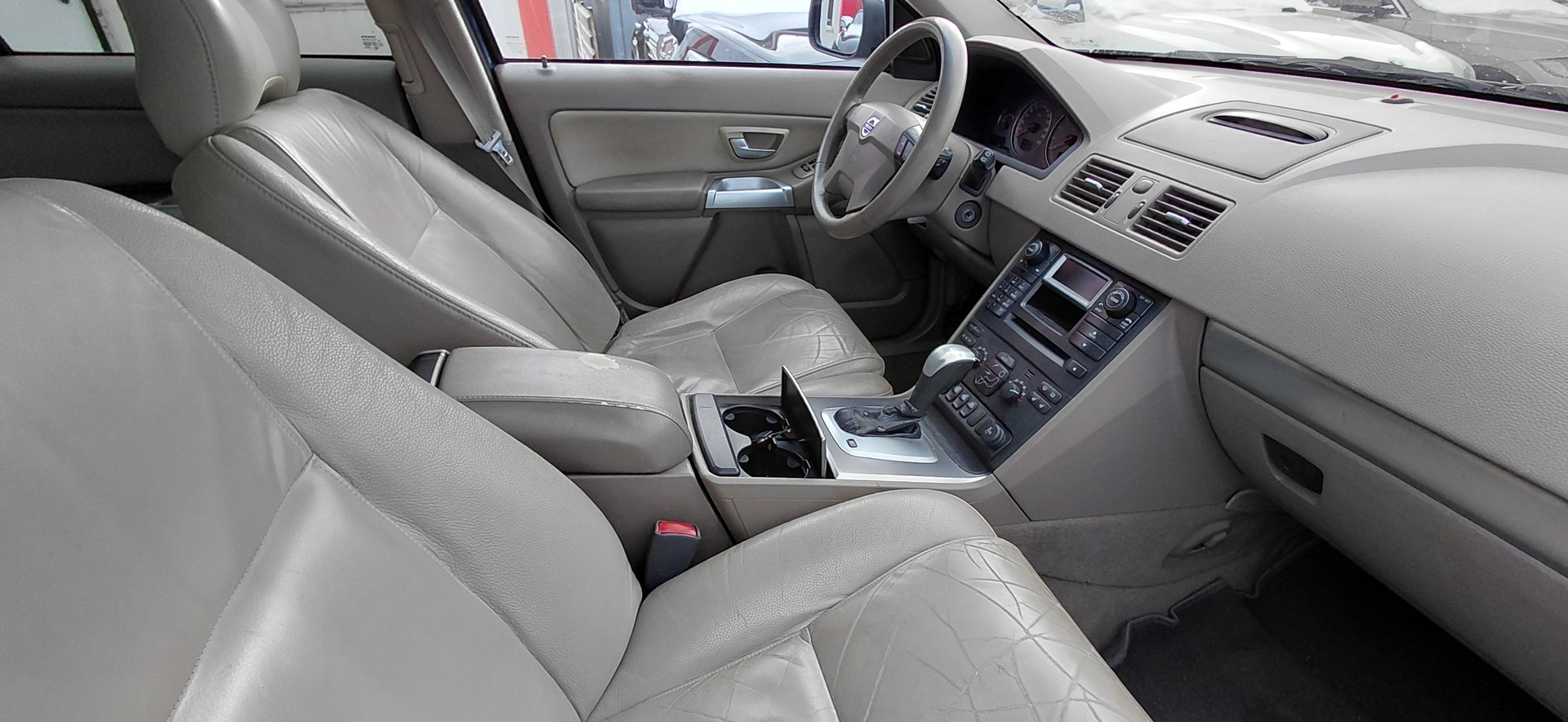 VOLVO XC90 2.4D(D5) AWD Geartronic-image-11