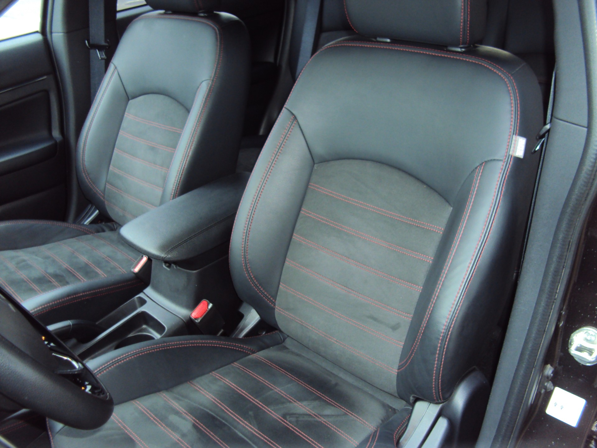 MITSUBISHI ASX 2.0 MIVEC Style 2WD Automat-image-13
