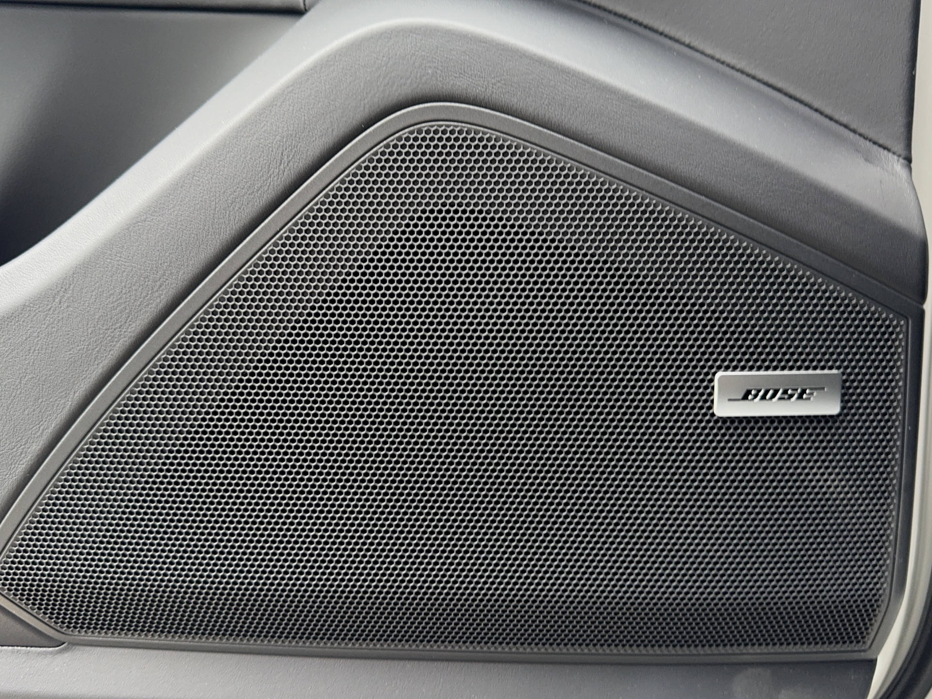 PORSCHE Cayenne S E-Hybrid Coupé-image-10