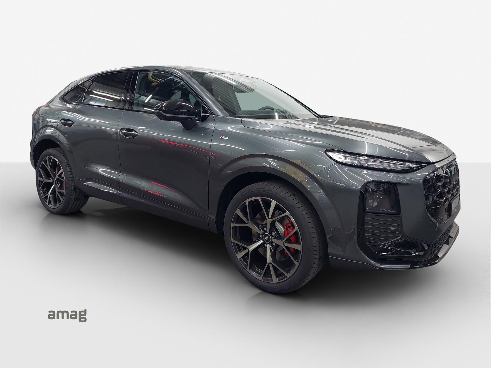 AUDI Q3 Sportback TFSI quattro 195 kW S tronic-image-5