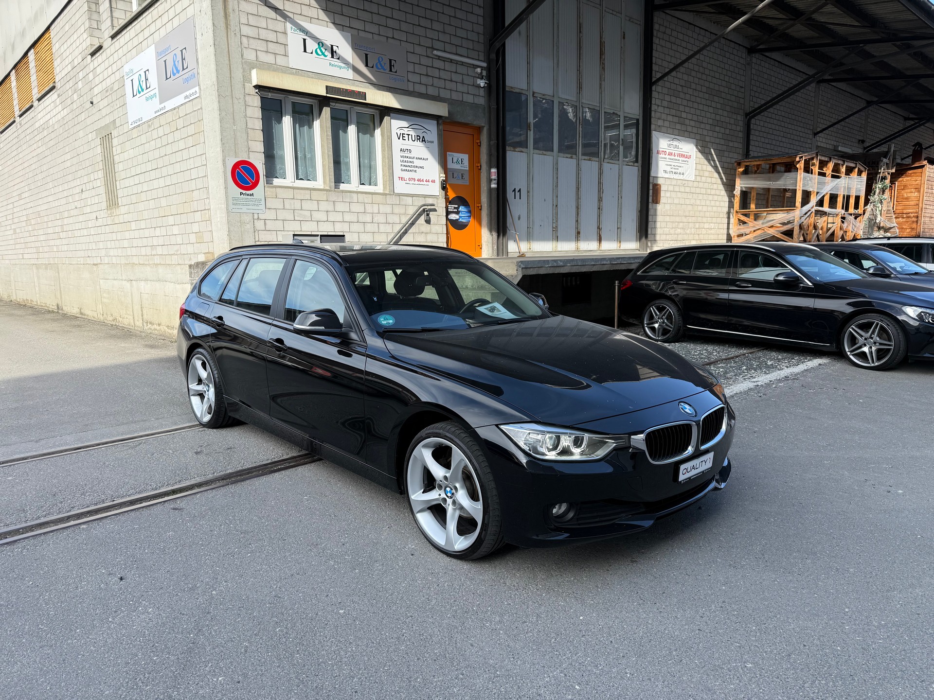 BMW 318d xDrive Touring-image-0