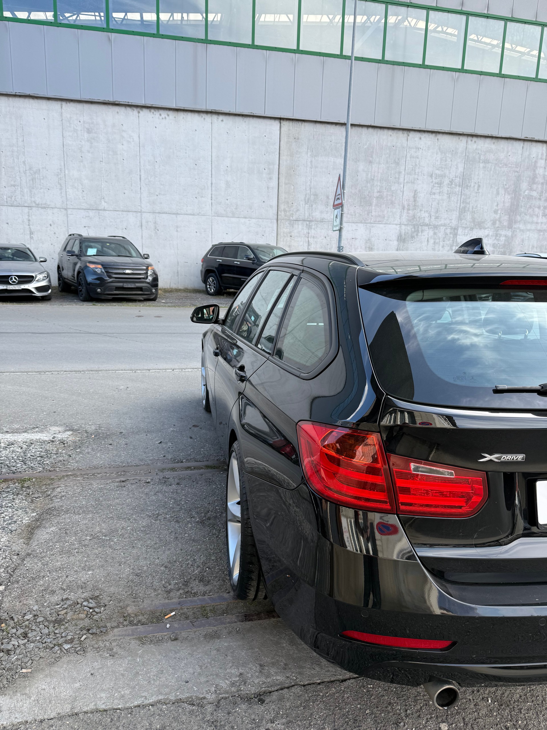 BMW 318d xDrive Touring-image-4