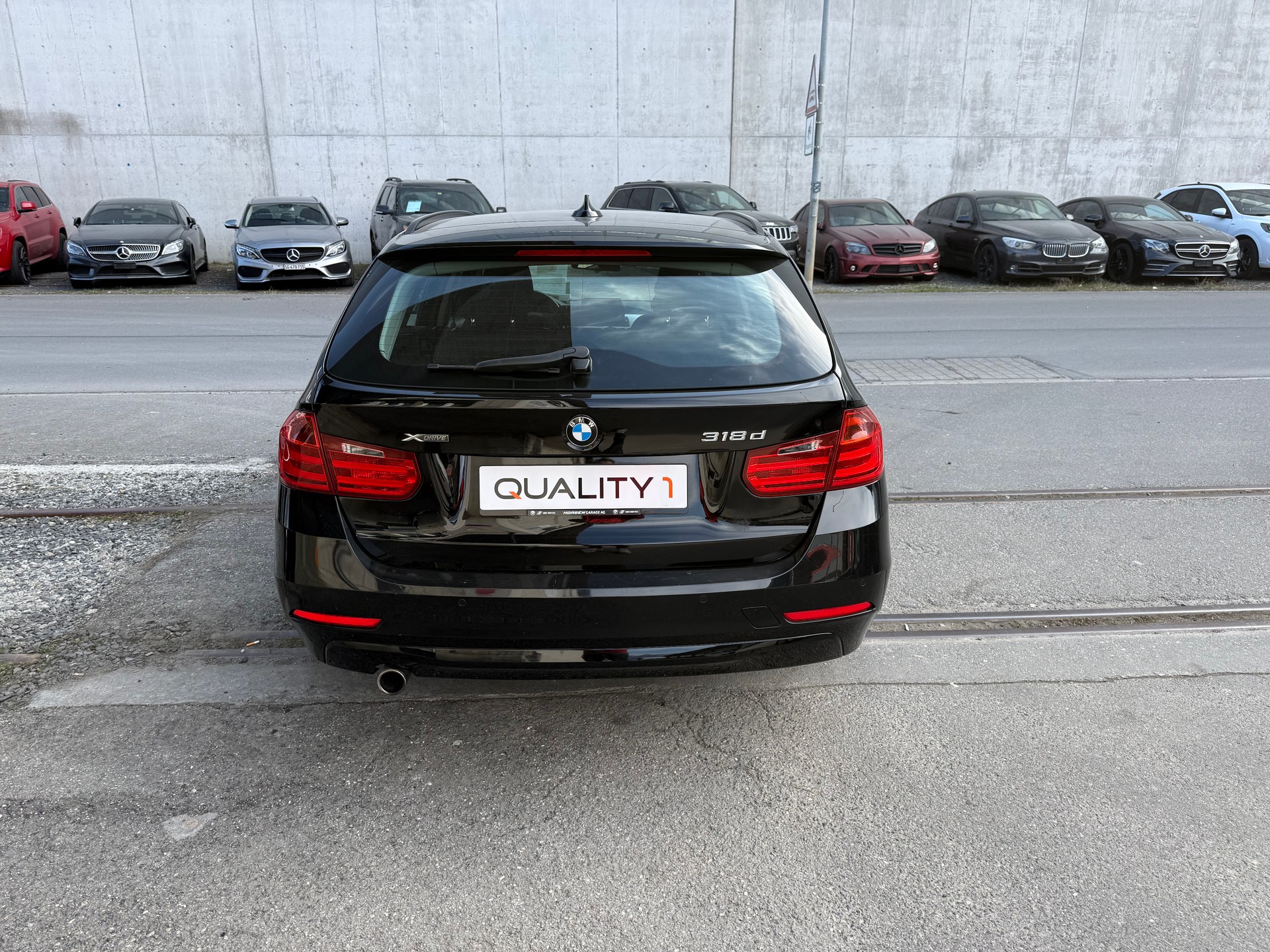 BMW 318d xDrive Touring-image-3