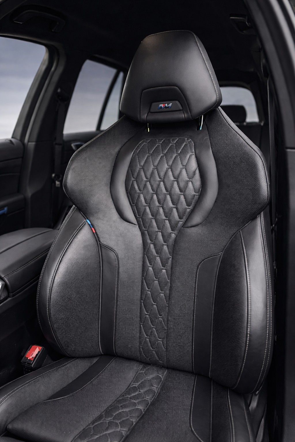 BMW X5 xDrive M50i Steptronic-image-5