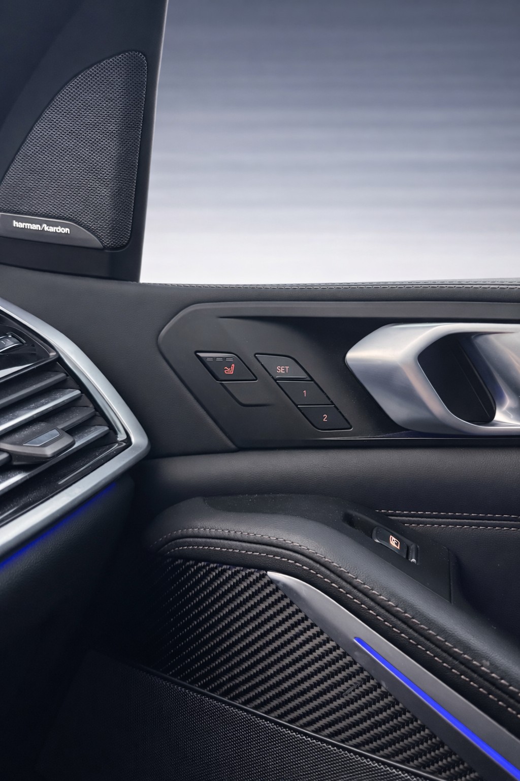 BMW X5 xDrive M50i Steptronic-image-4