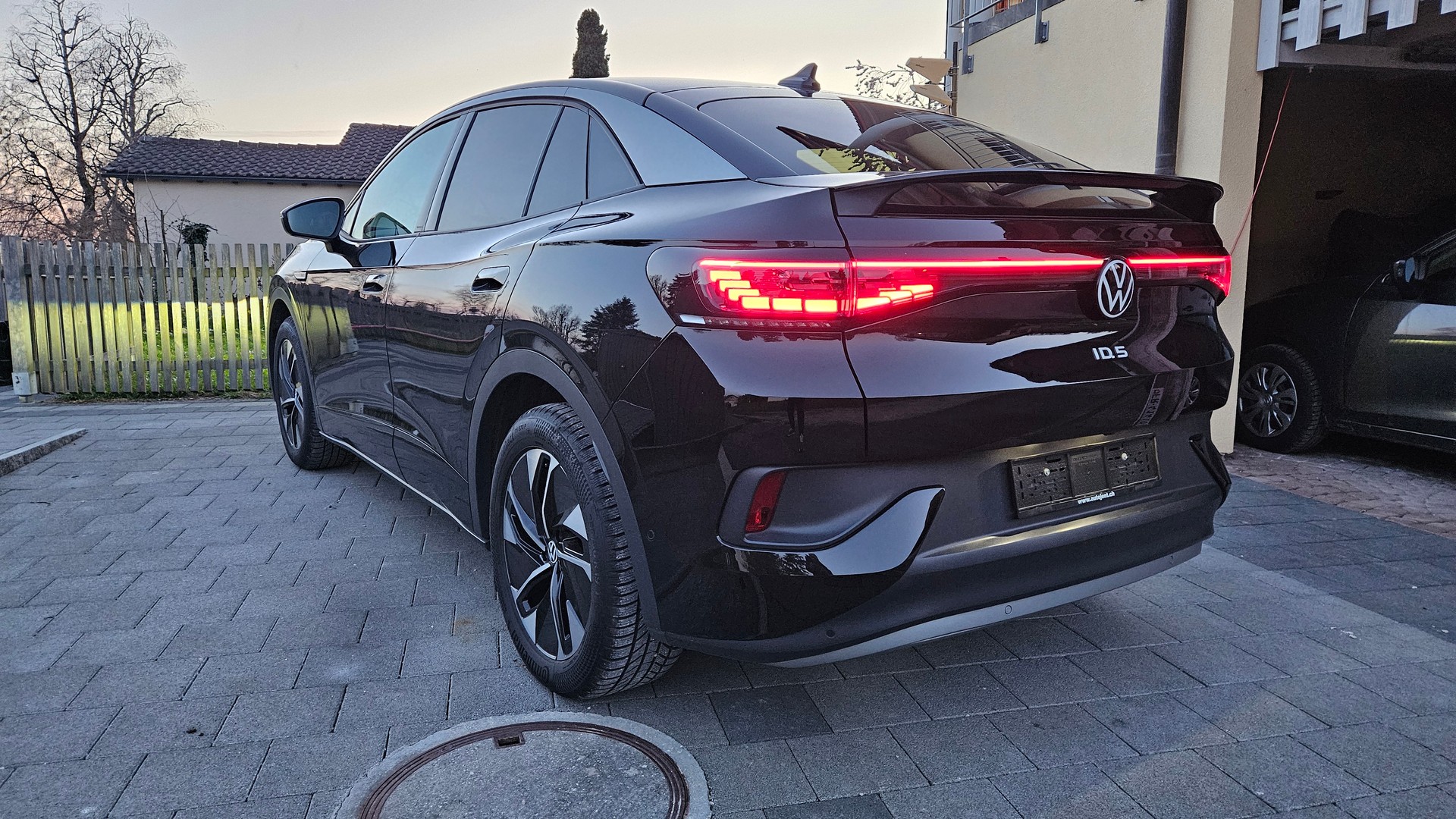 VW ID.5 Pro Performance 77 kWh 75 Edition-image-6