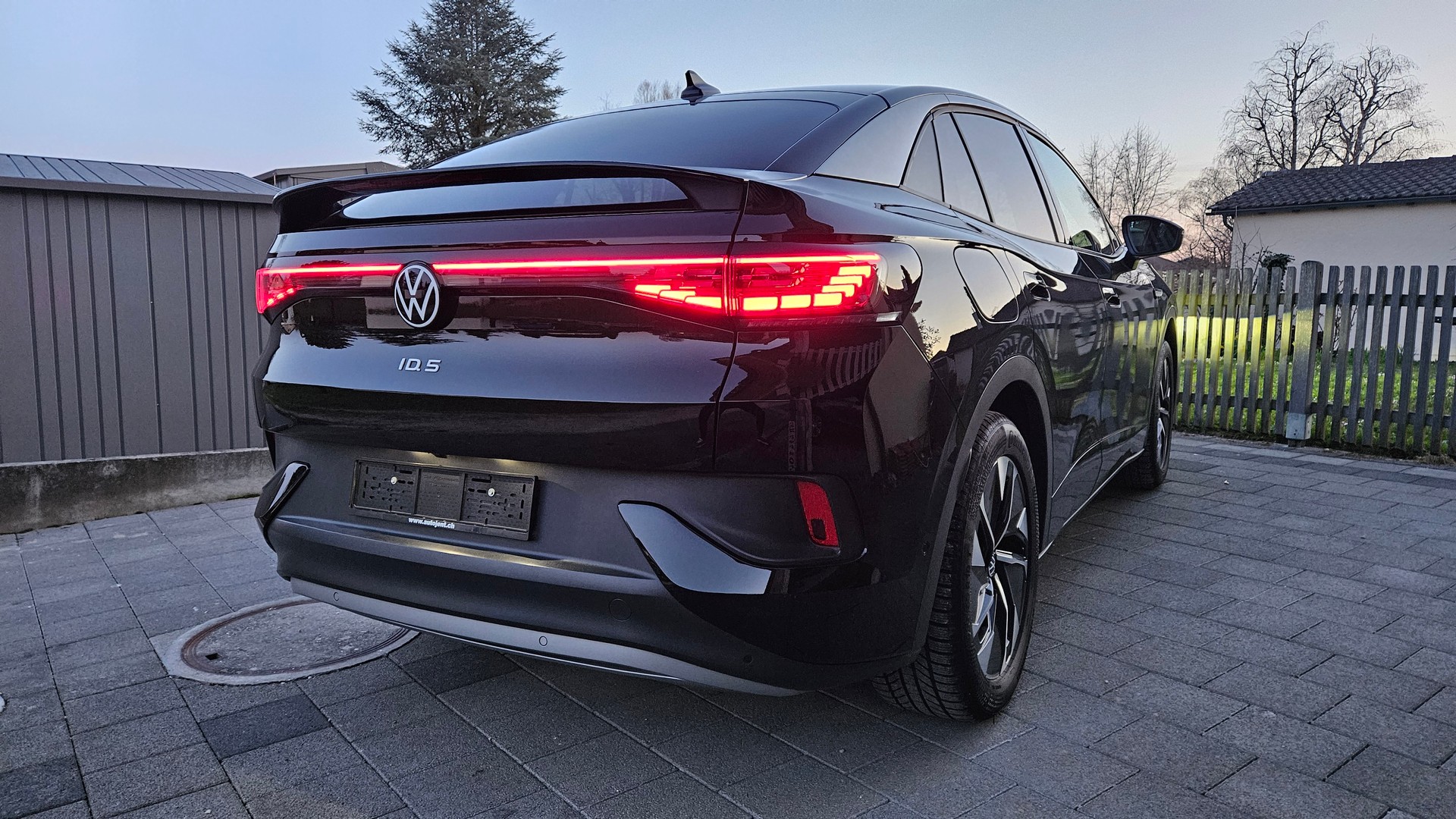 VW ID.5 Pro Performance 77 kWh 75 Edition-image-5
