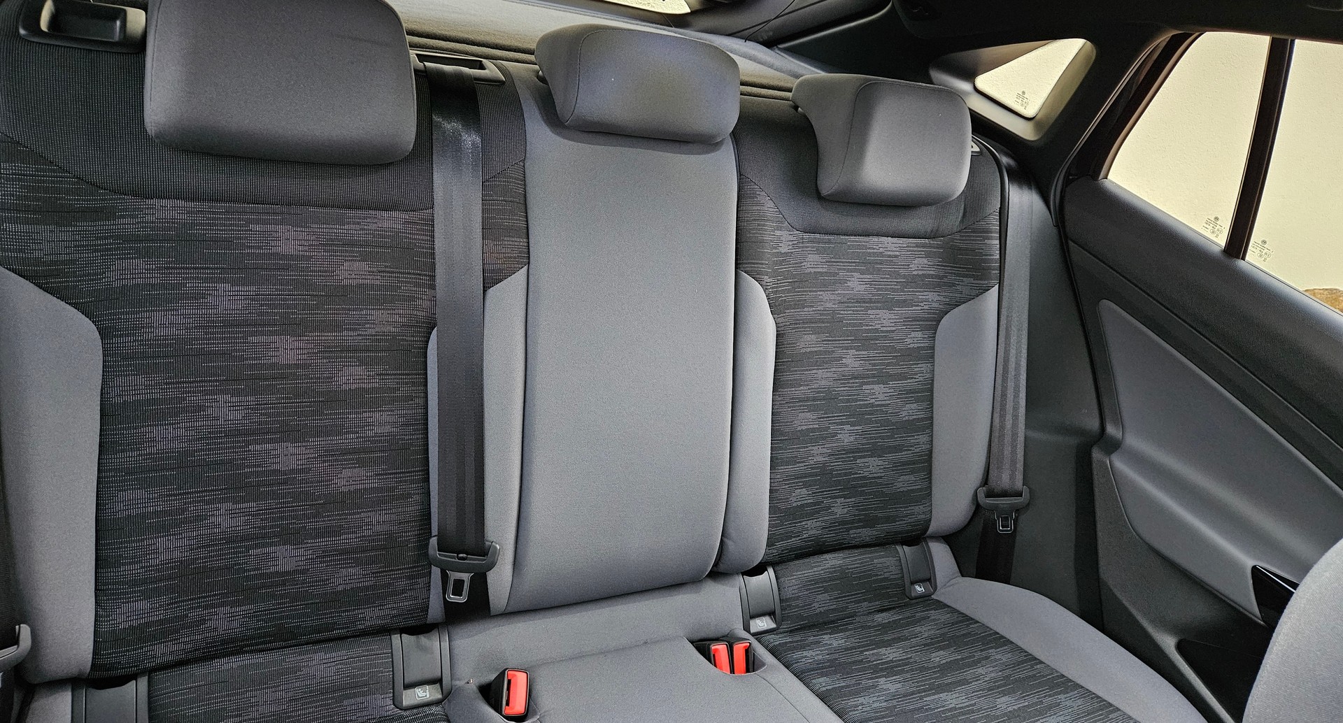 VW ID.5 Pro Performance 77 kWh 75 Edition-image-8