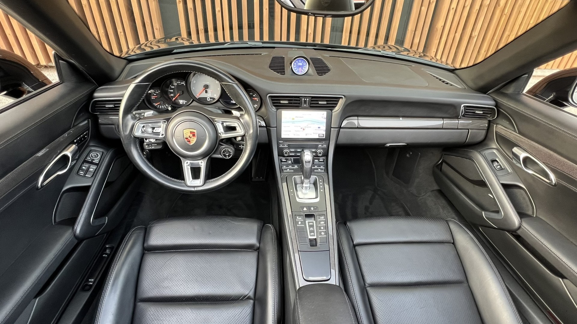 PORSCHE 911 CARRERA 4S BLACK CABRIO PDK l 420 PS-image-18