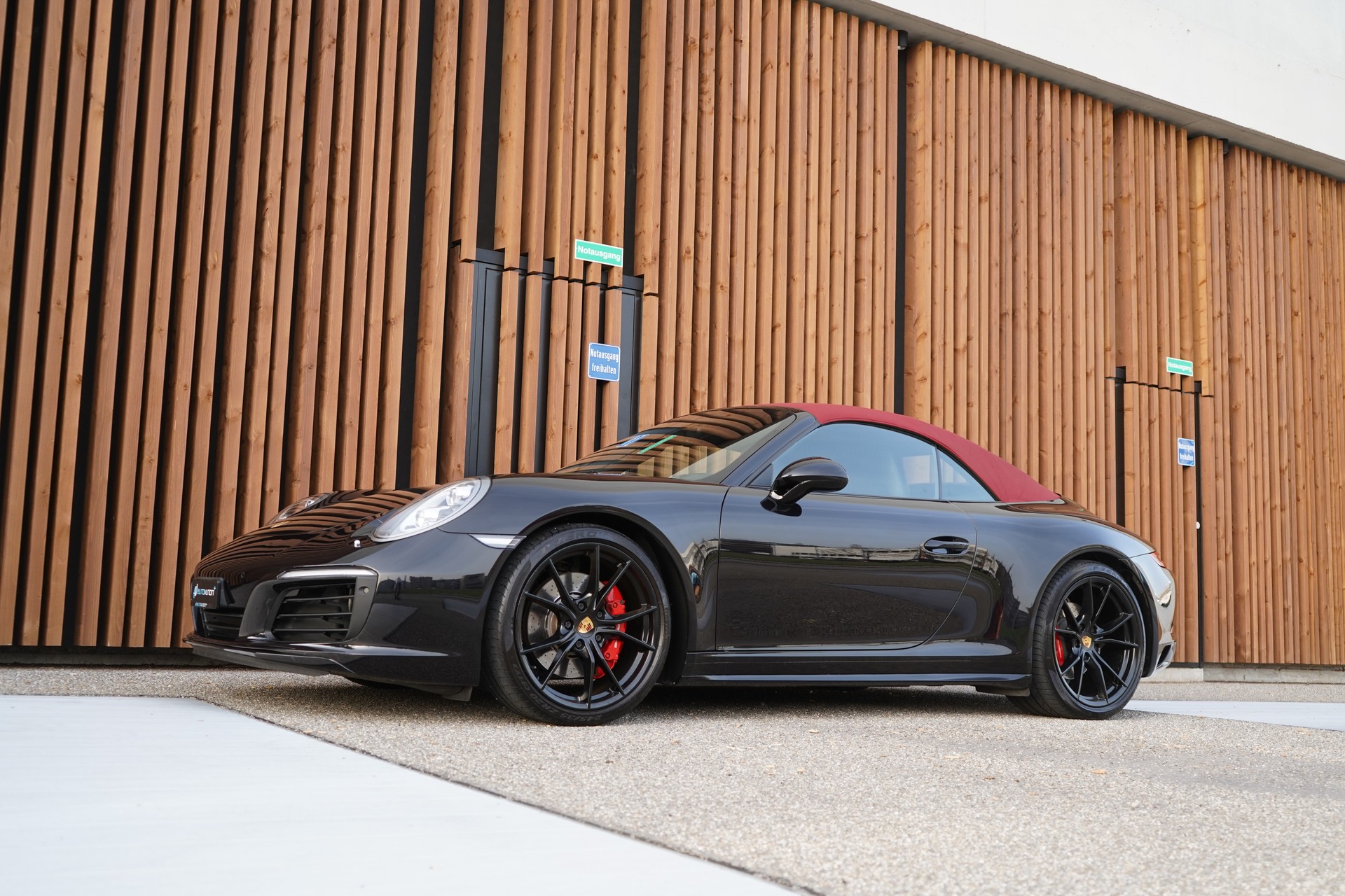 PORSCHE 911 CARRERA 4S BLACK CABRIO PDK l 420 PS-image-7