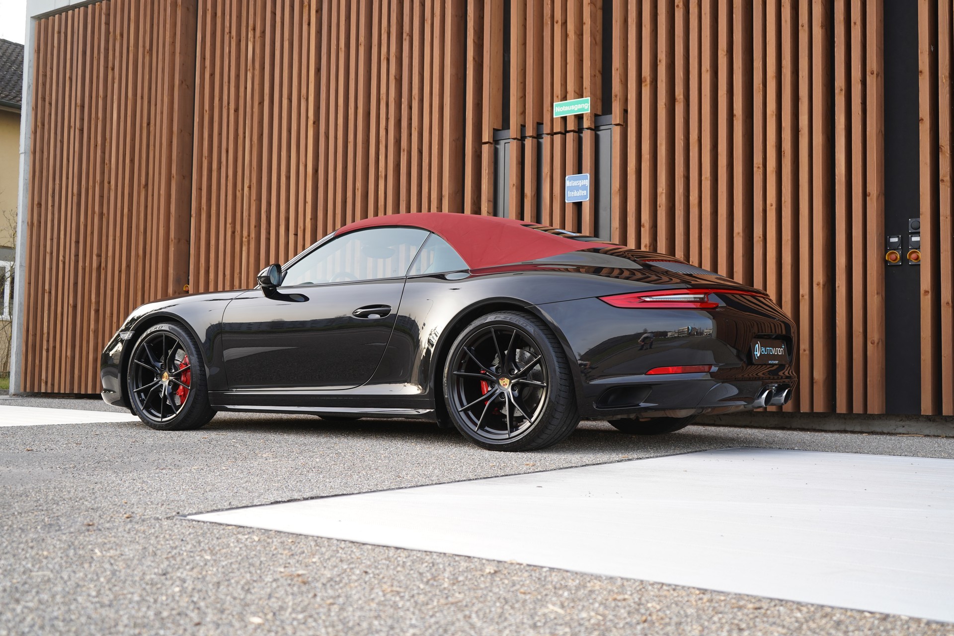 PORSCHE 911 CARRERA 4S BLACK CABRIO PDK l 420 PS-image-6