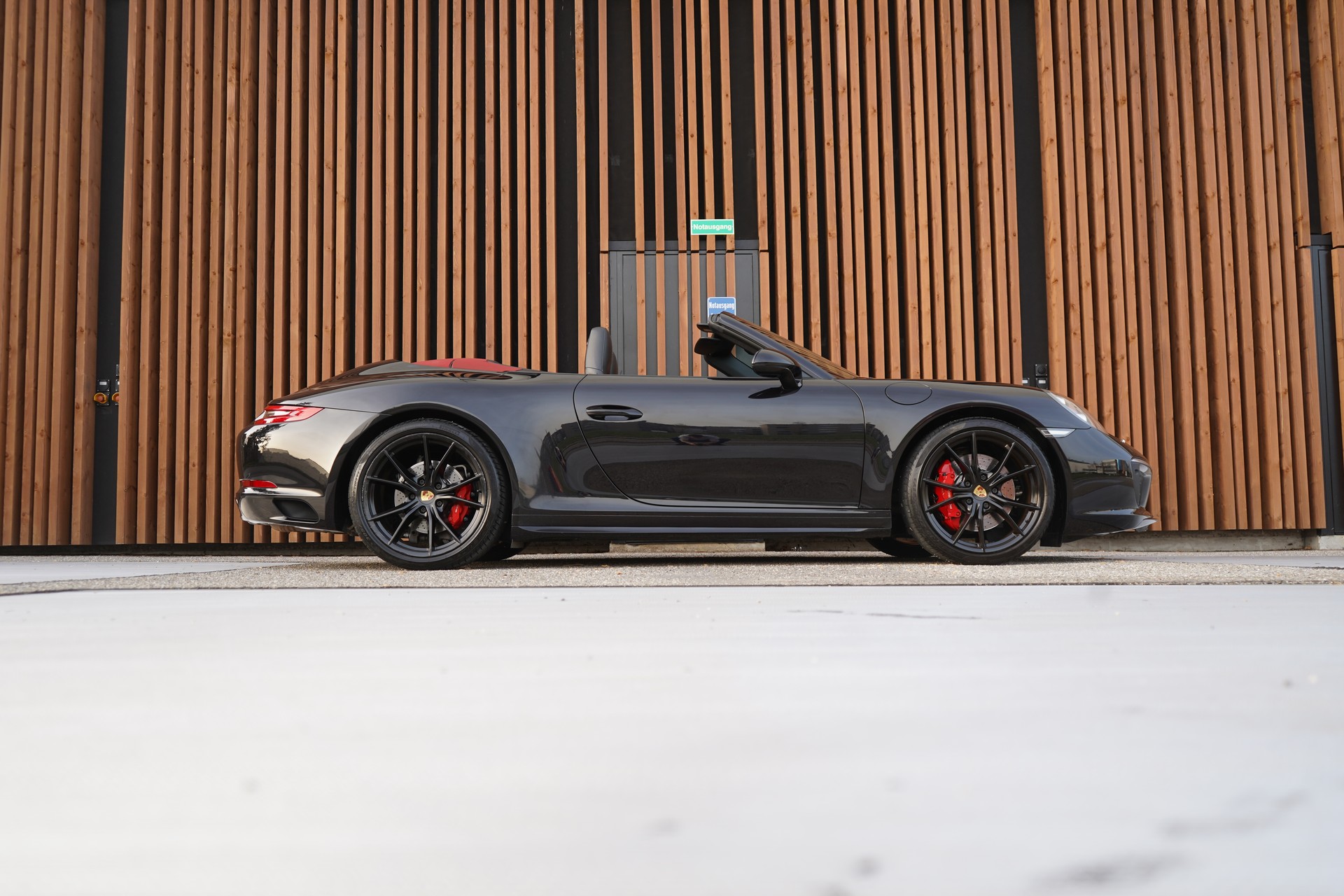 PORSCHE 911 CARRERA 4S BLACK CABRIO PDK l 420 PS-image-0