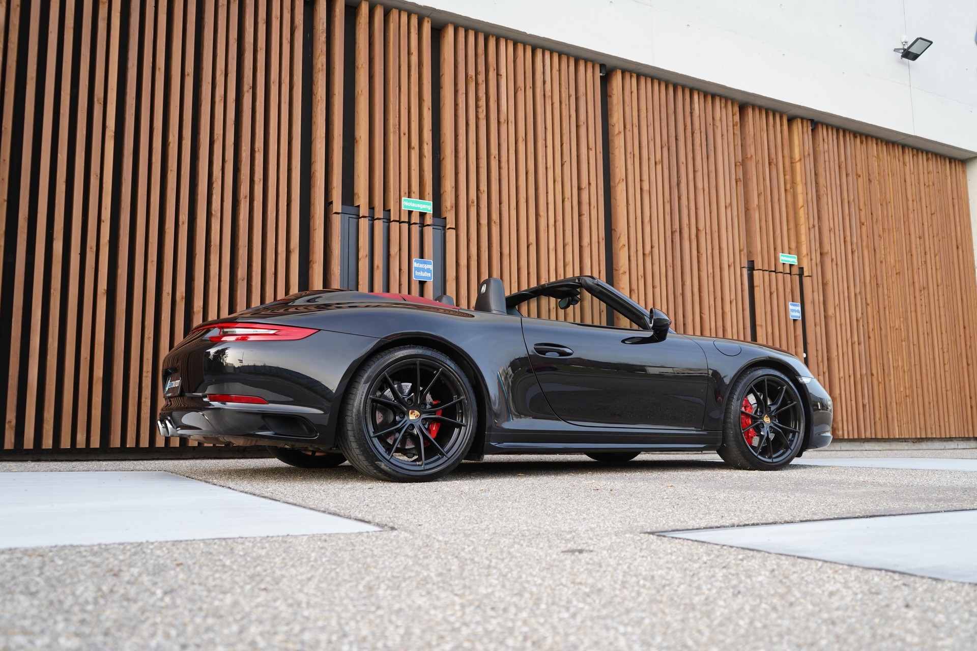 PORSCHE 911 CARRERA 4S BLACK CABRIO PDK l 420 PS-image-9