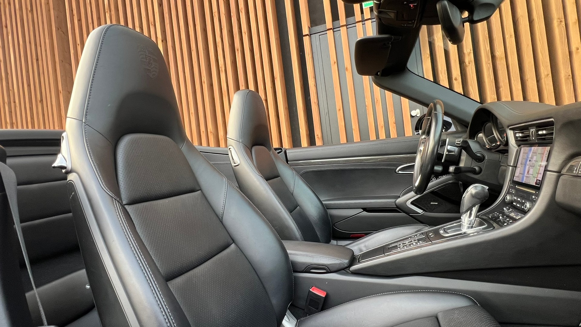 PORSCHE 911 CARRERA 4S BLACK CABRIO PDK l 420 PS-image-24