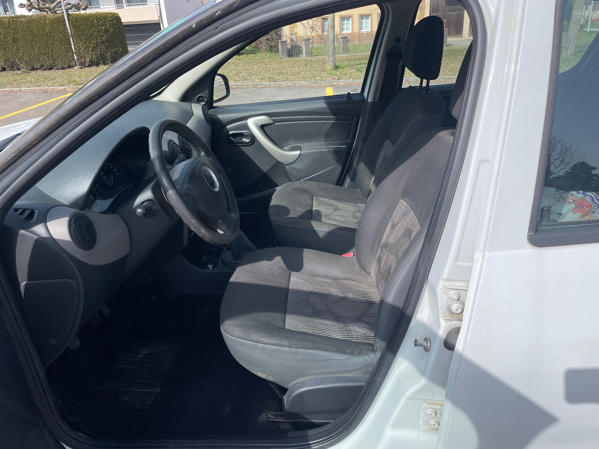 DACIA Sandero 1.2 Ambiance-image-11
