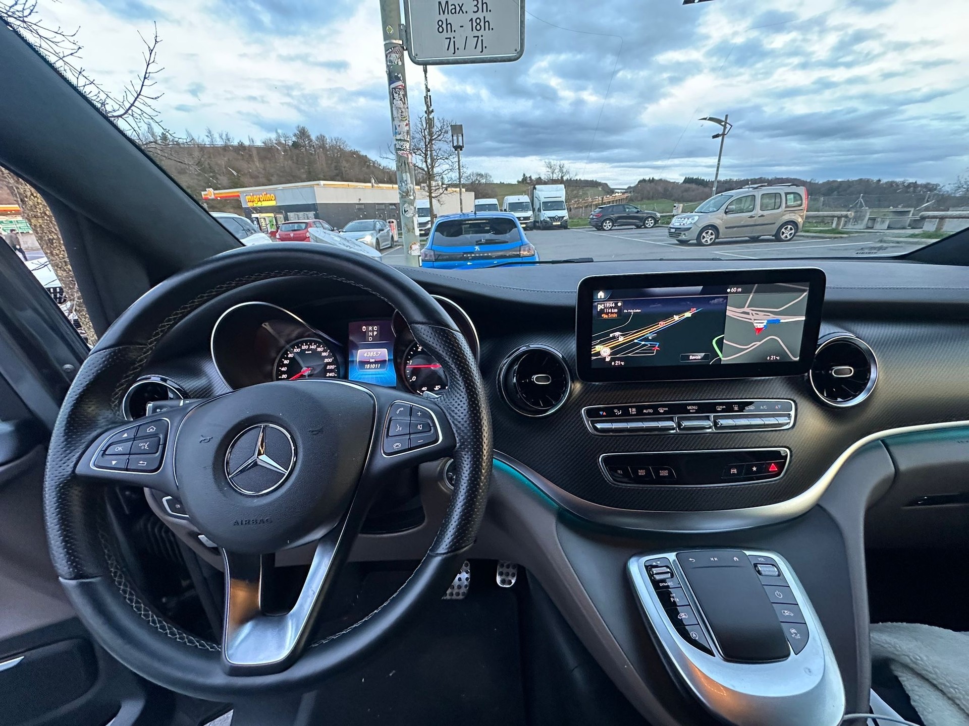 MERCEDES-BENZ V 300 d lang Exclusive 4Matic 9G-Tronic-image-7