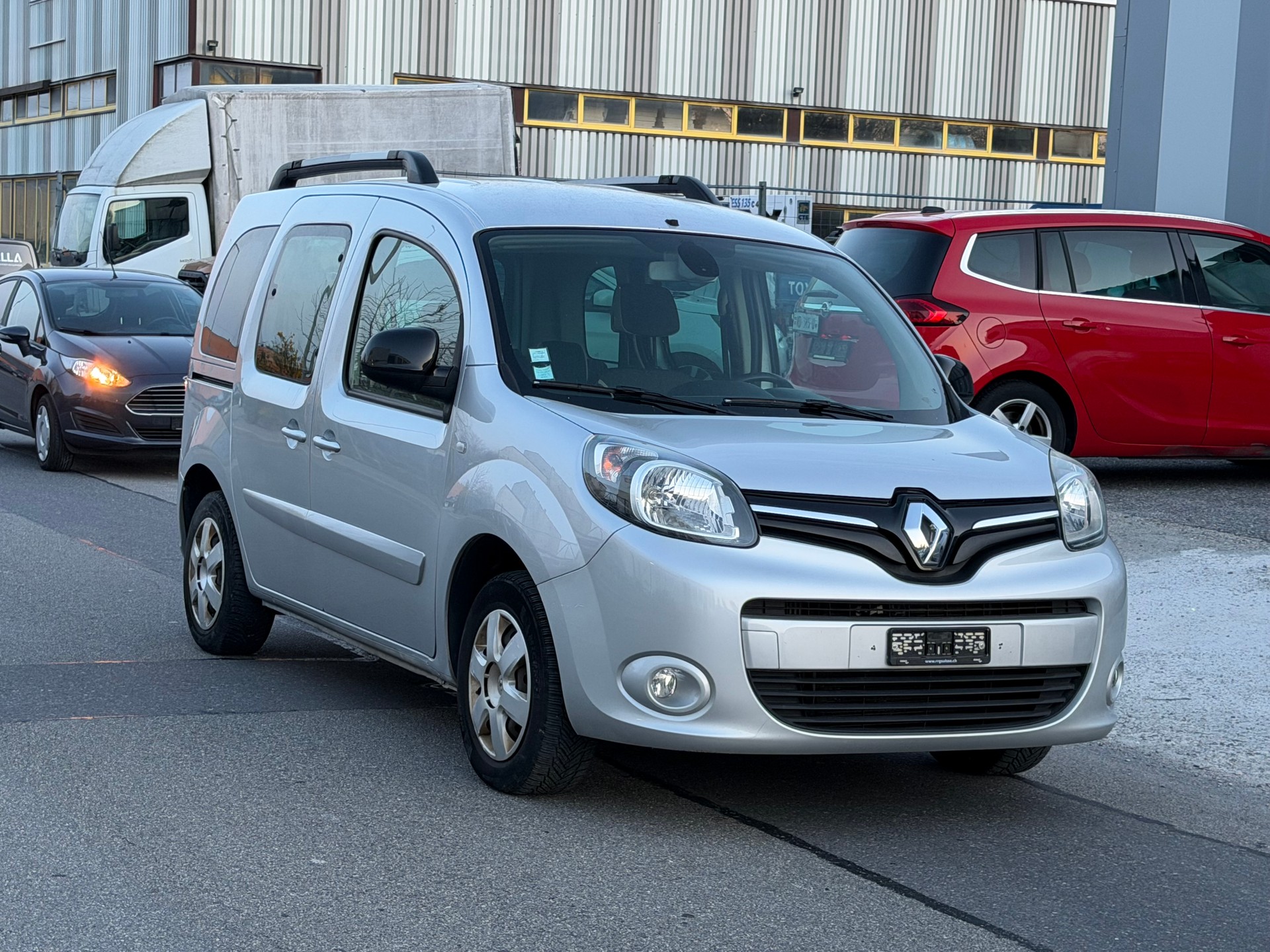 RENAULT Kangoo 1.5 dCi Swiss Edition-showroom-element-2