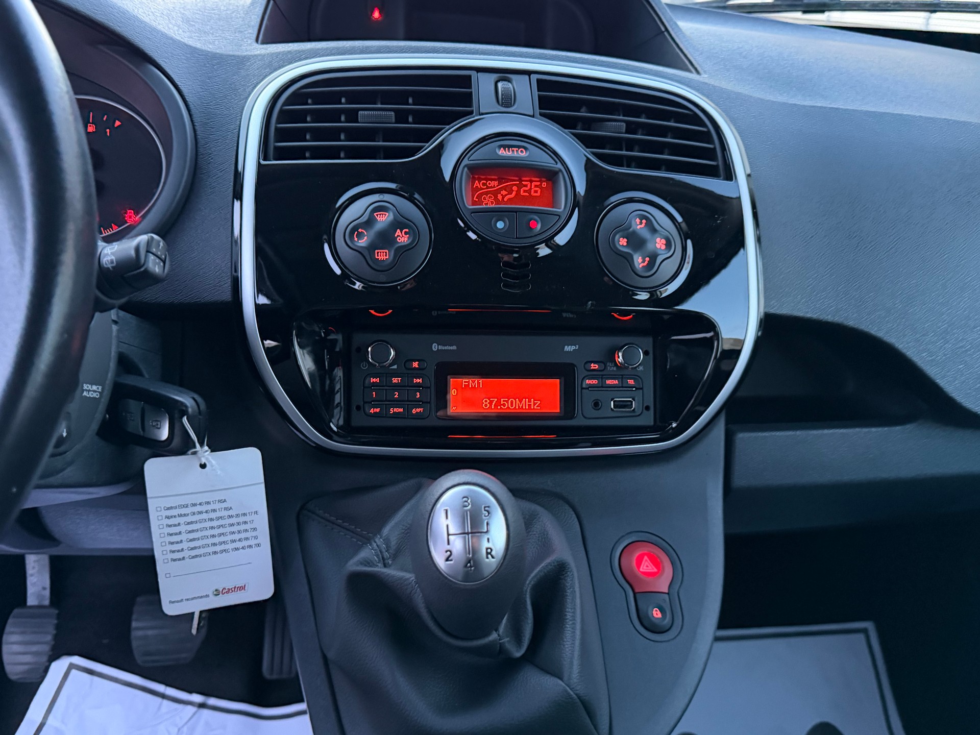 RENAULT Kangoo 1.5 dCi Swiss Edition-image-11