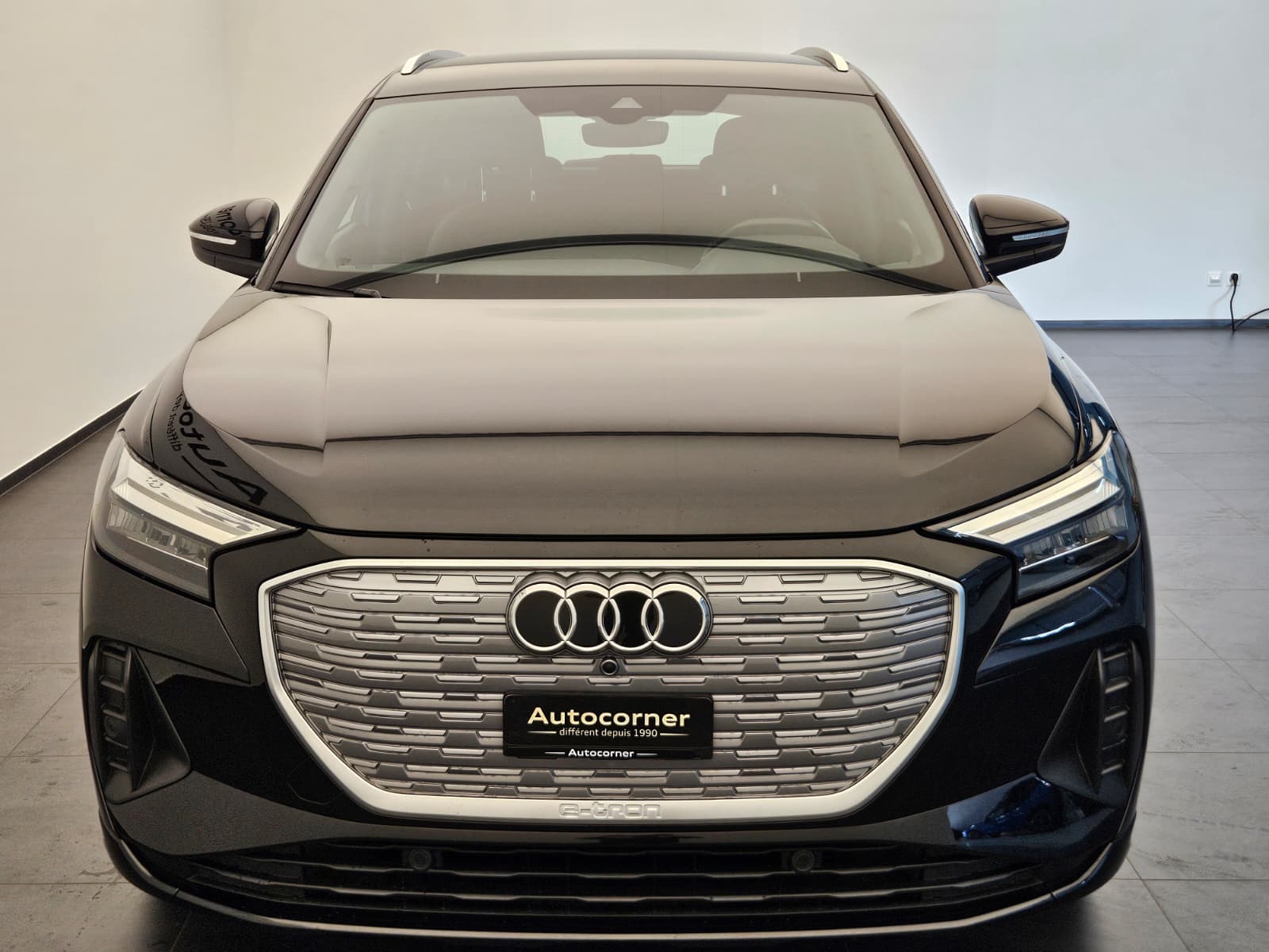 AUDI Q4 e-tron 50 quattro-image-4