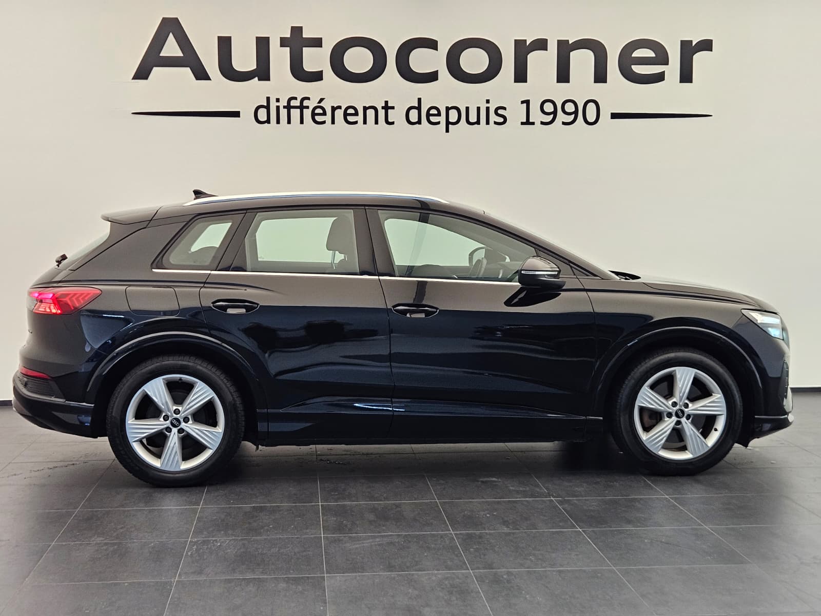 AUDI Q4 e-tron 50 quattro-image-6