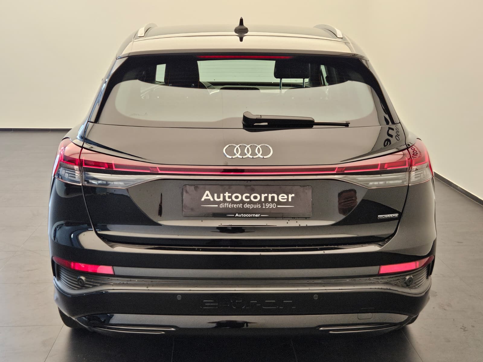 AUDI Q4 e-tron 50 quattro-image-8
