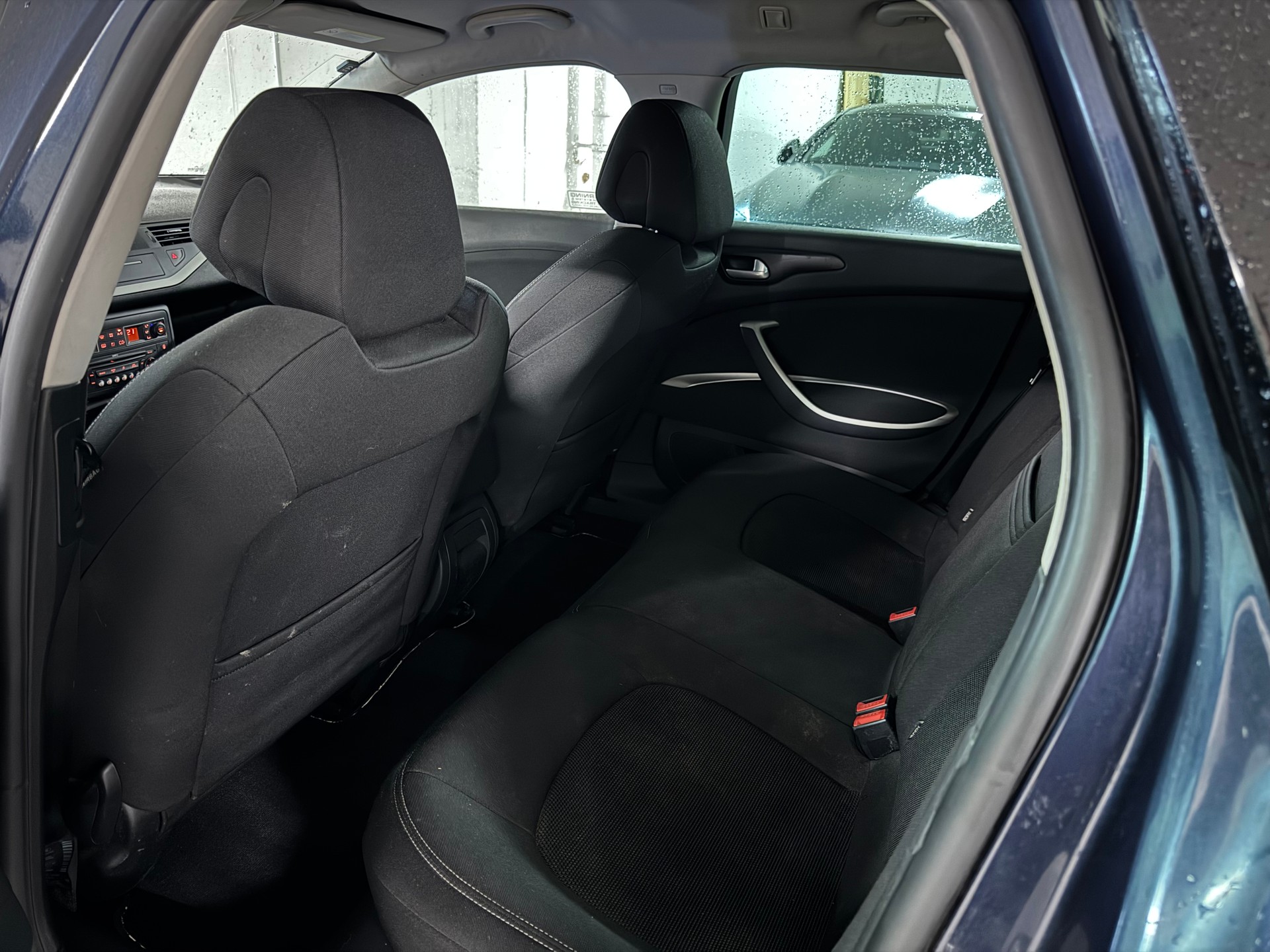 CITROEN C5 Tourer 2.0 HDi Exclusive Automatic-image-8