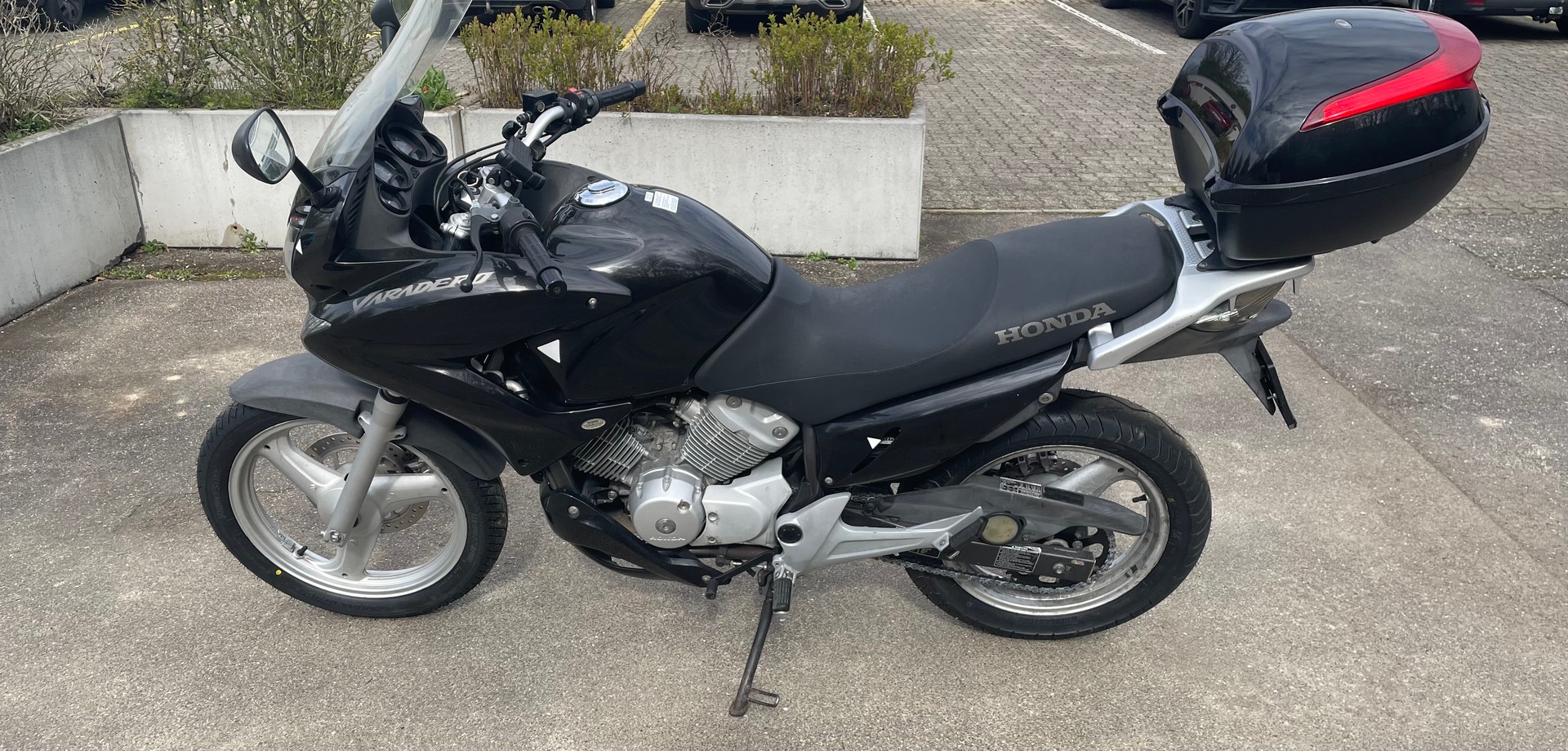 HONDA XL 125 V Varadero-image-8