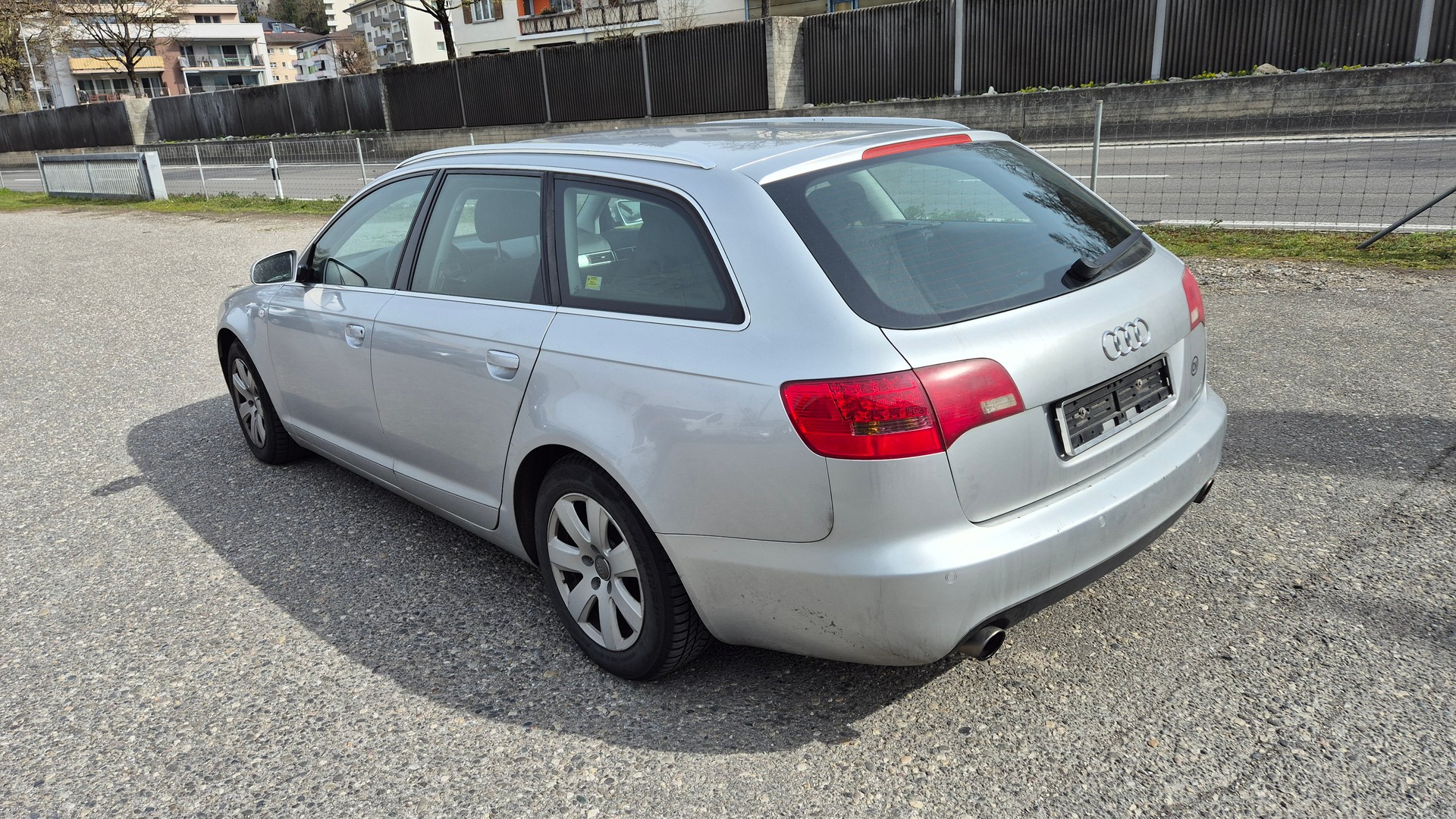 AUDI A6 Avant 2.4 V6-image-4