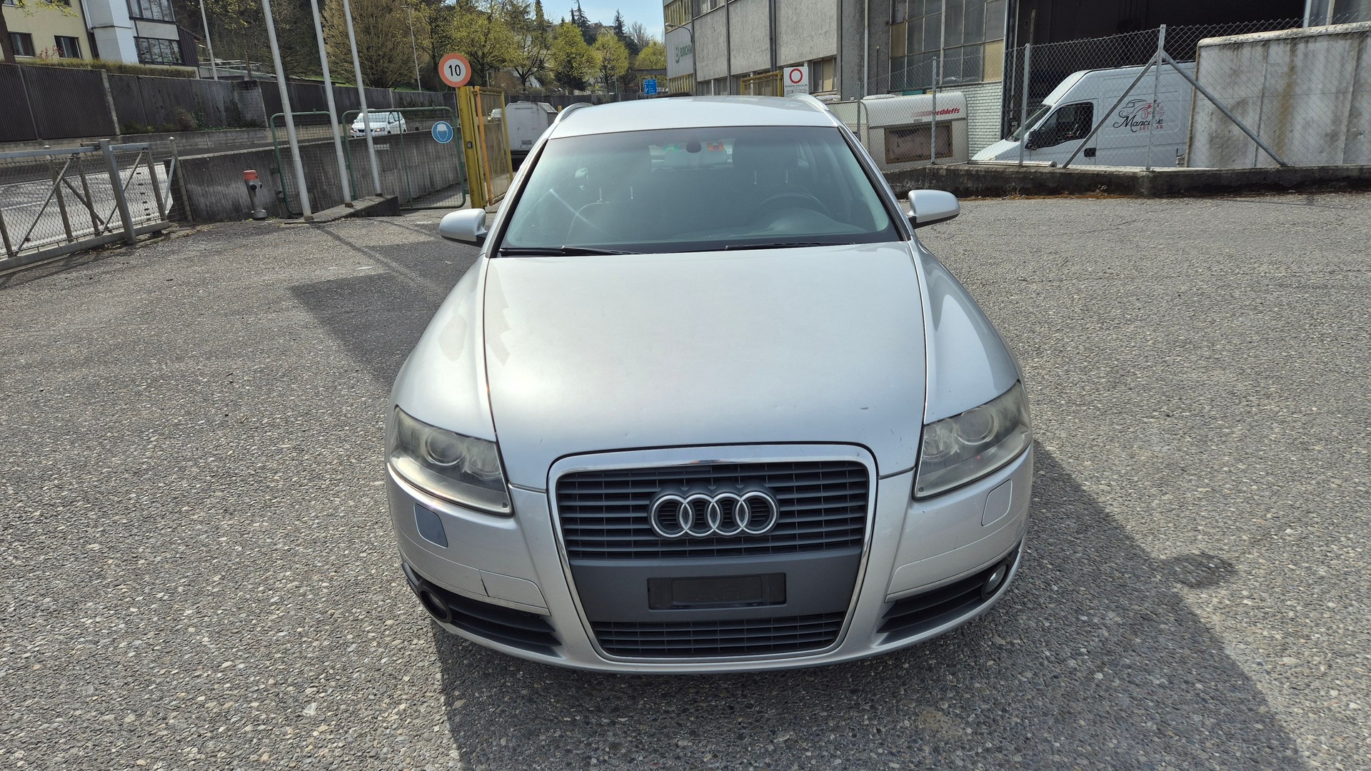 AUDI A6 Avant 2.4 V6-image-0