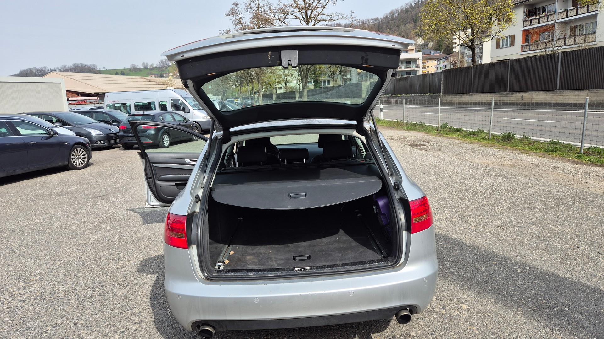 AUDI A6 Avant 2.4 V6-image-9