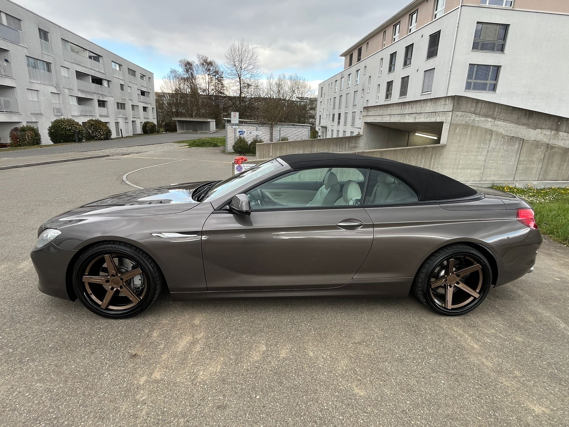 BMW 640i Cabrio-image-4