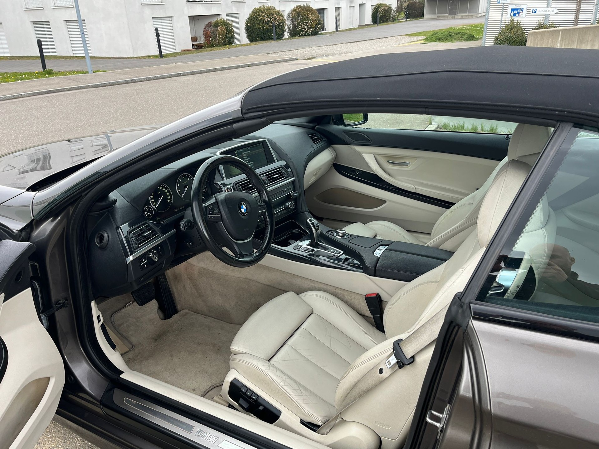 BMW 640i Cabrio-image-7