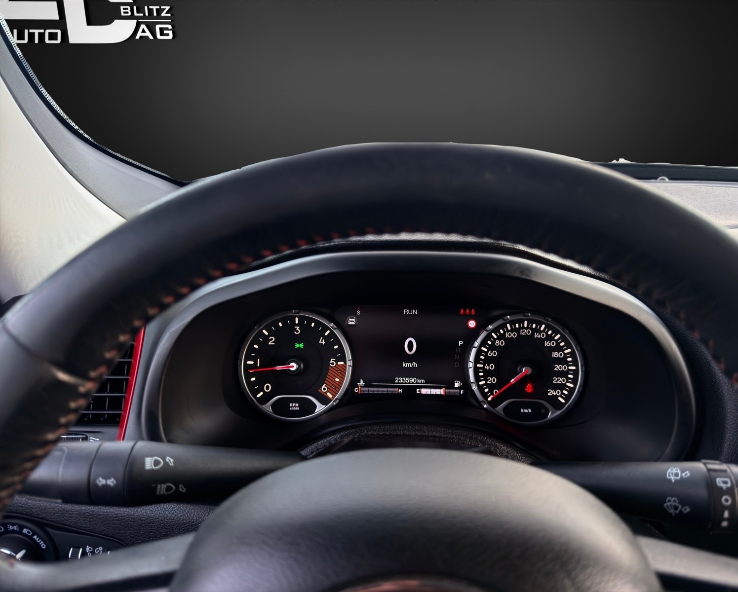 JEEP Renegade 2.0 MJ Trailhawk AWD + Low Range 9ATX mit 170 PS-image-11