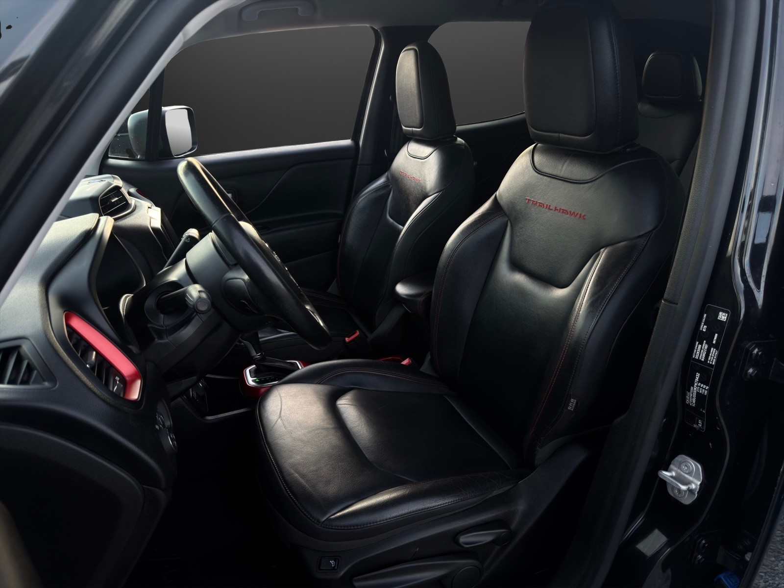 JEEP Renegade 2.0 MJ Trailhawk AWD + Low Range 9ATX mit 170 PS-image-6