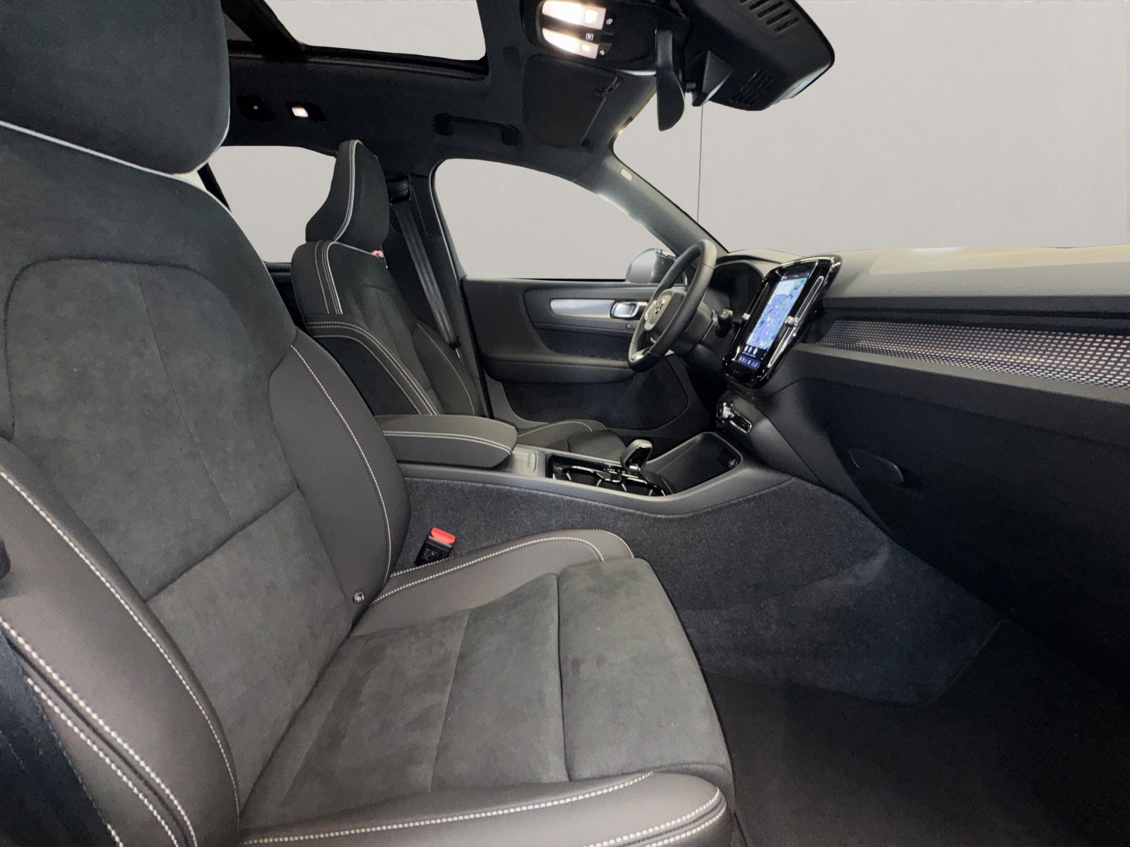 VOLVO EX40 Twin XCENTRIC Edition AWD-image-11
