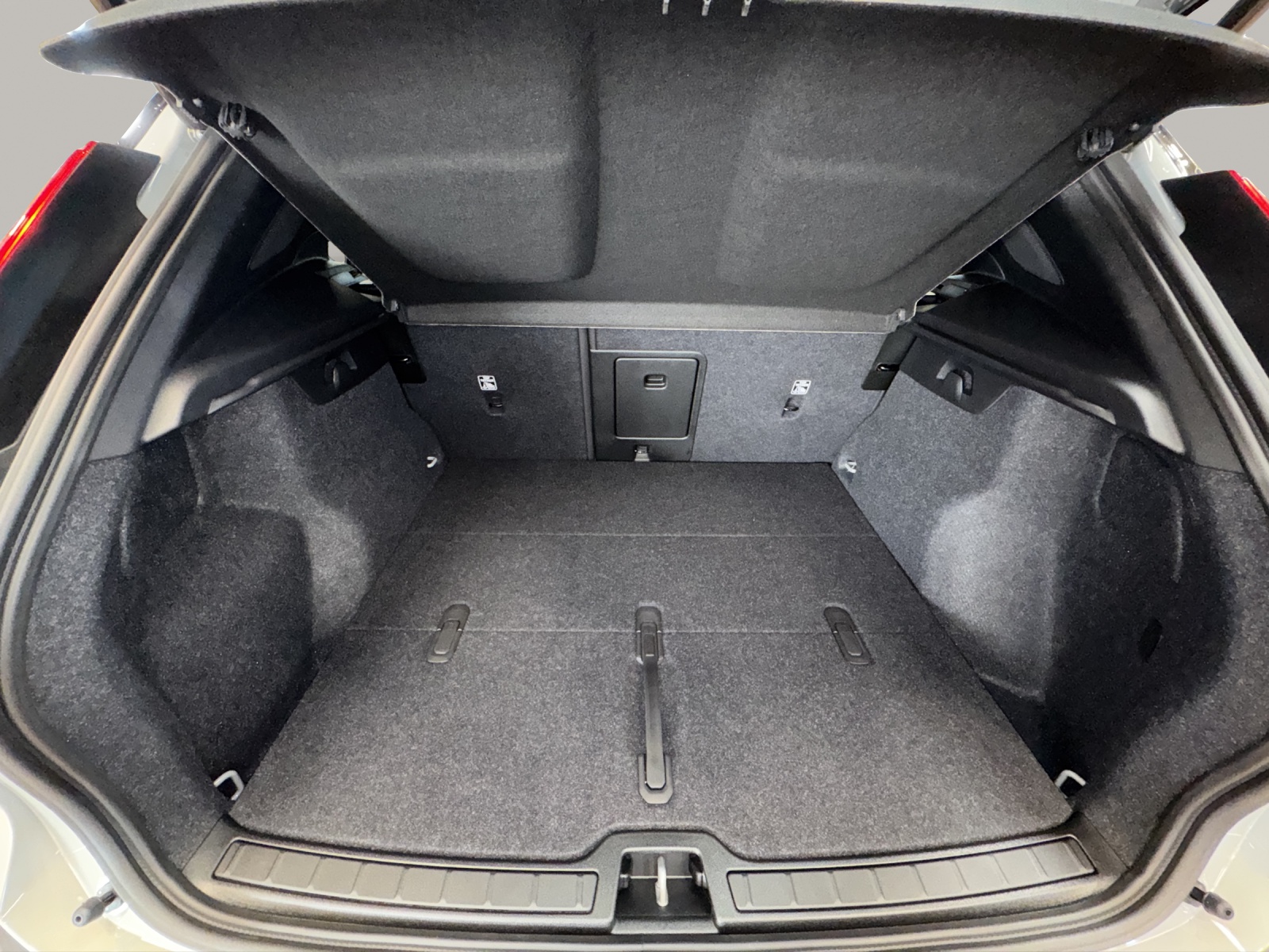VOLVO EX40 Twin XCENTRIC Edition AWD-image-10