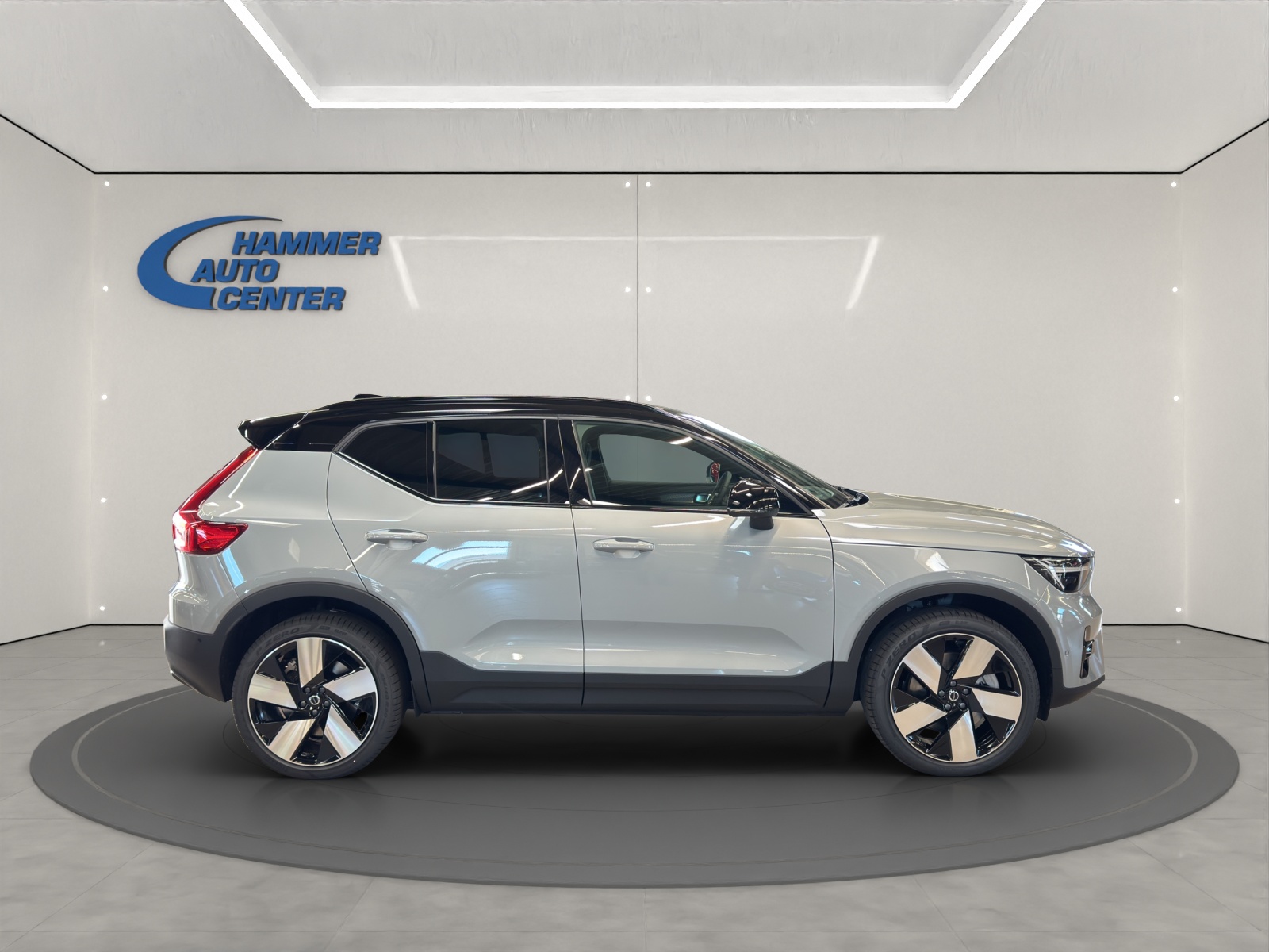 VOLVO EX40 Twin XCENTRIC Edition AWD-image-5