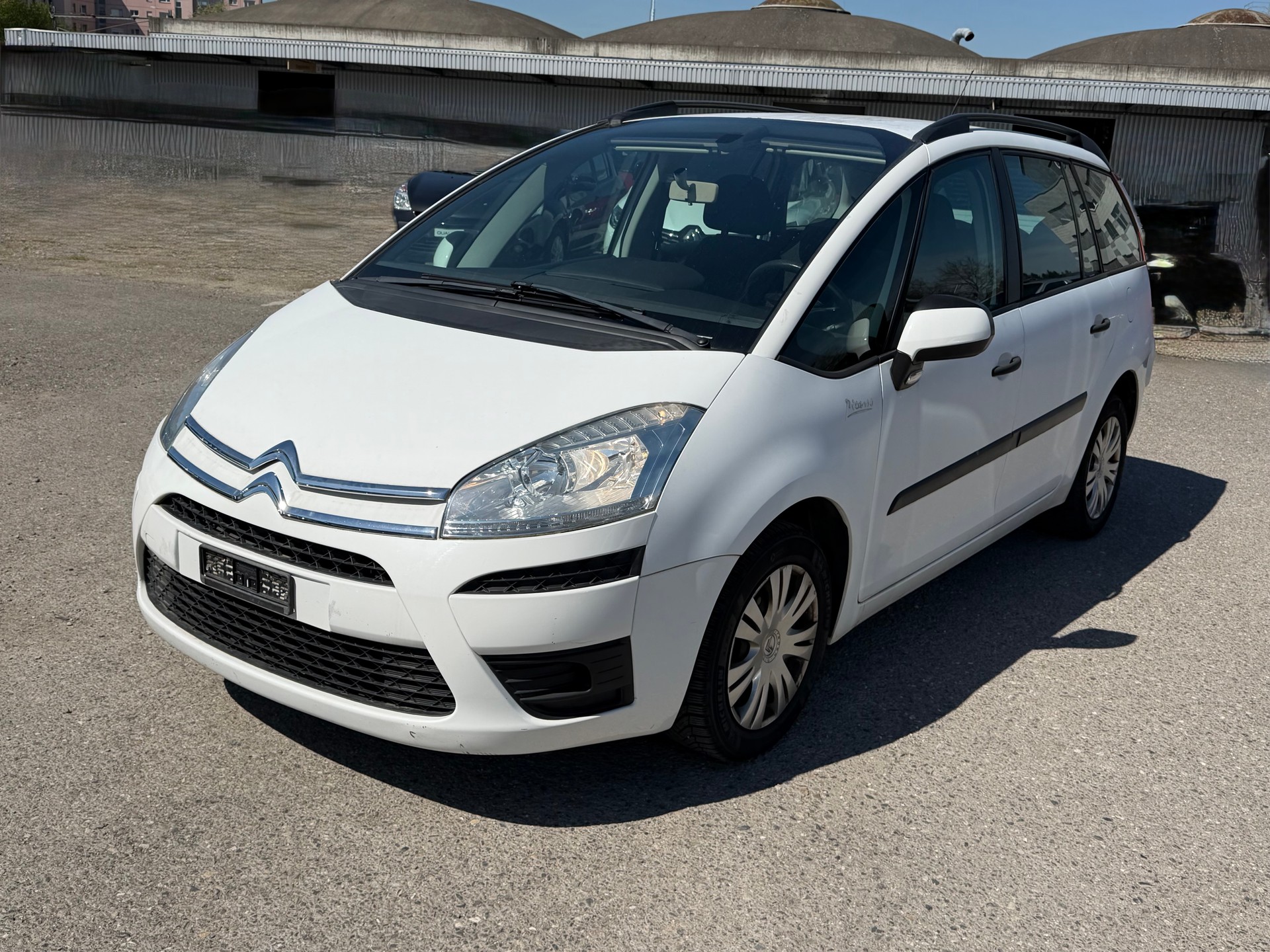 CITROEN Grand C4 Picasso 1.6i 16V Essentiel-image-0