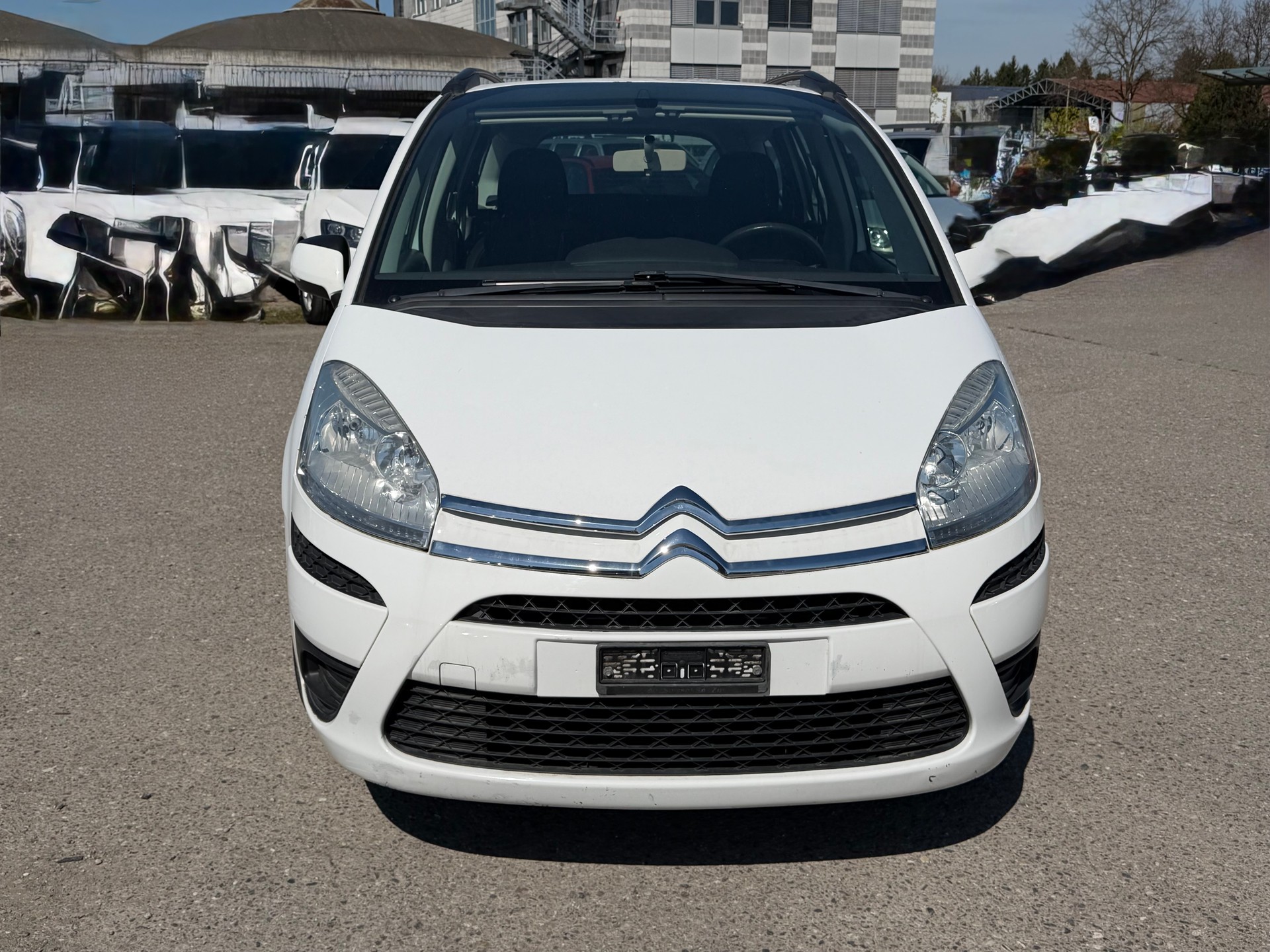 CITROEN Grand C4 Picasso 1.6i 16V Essentiel-image-1