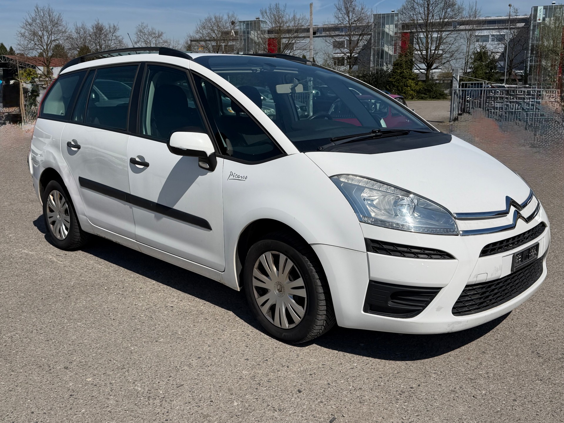 CITROEN Grand C4 Picasso 1.6i 16V Essentiel-image-2