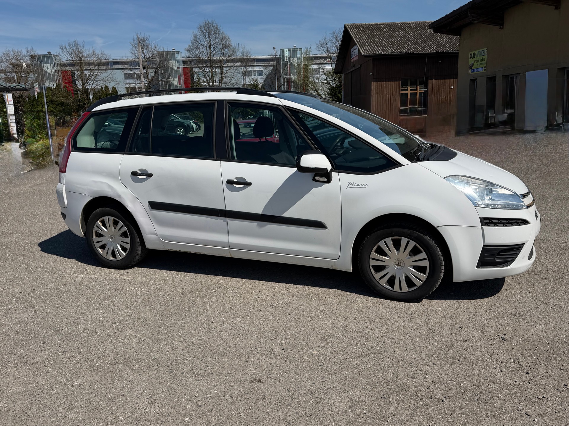 CITROEN Grand C4 Picasso 1.6i 16V Essentiel-image-3
