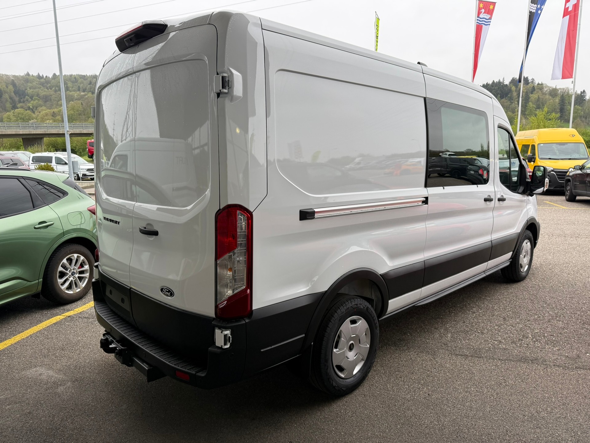 FORD Transit Van 350 L3 Trend 2.0 TDCi 130 FWD-image-4