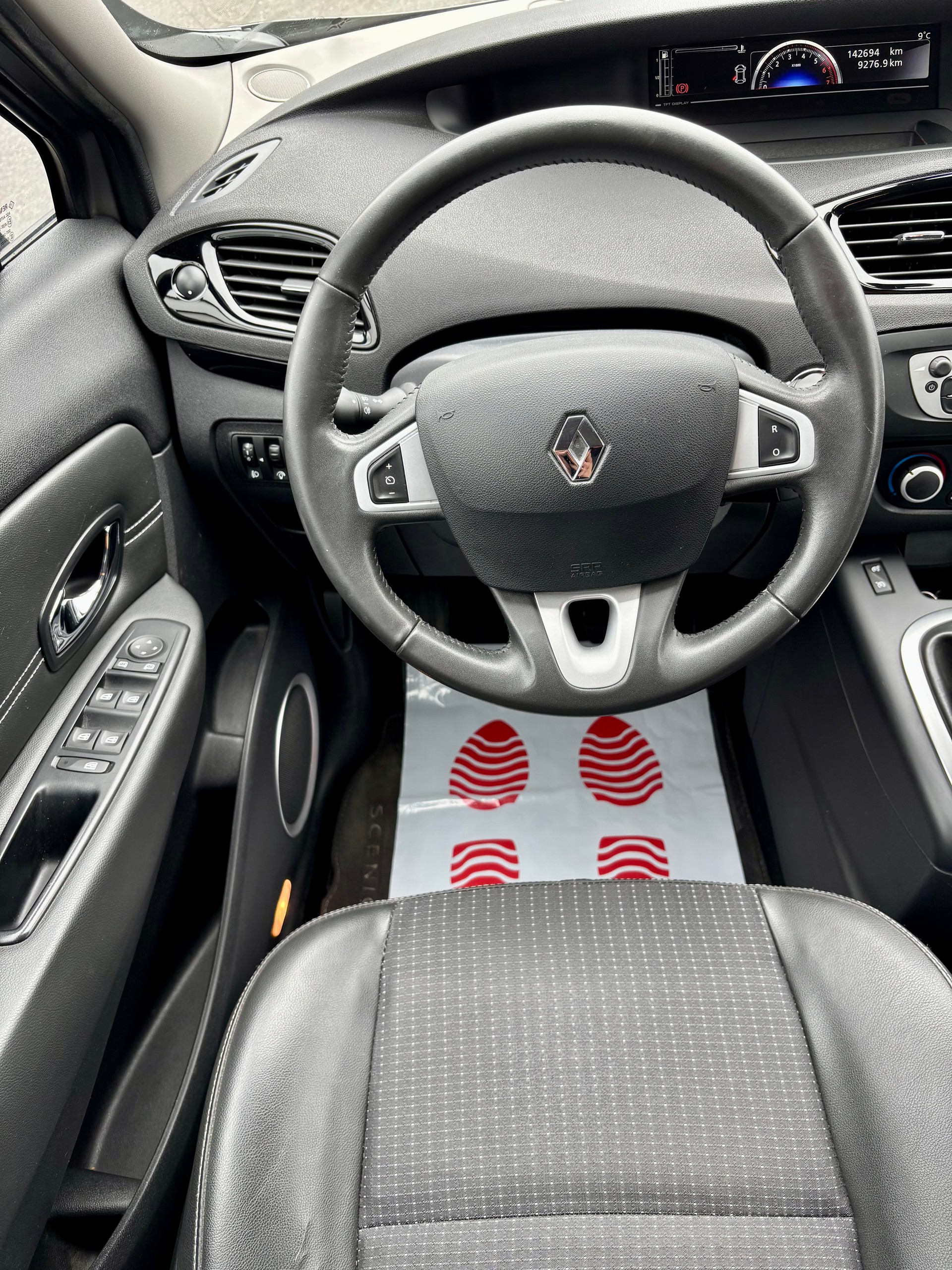 RENAULT Scénic 2.0 16V Dynamique X-Tronic CVT-image-7
