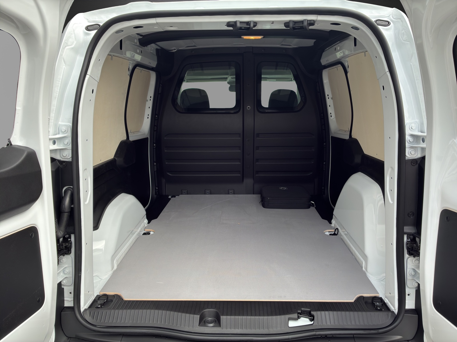 MERCEDES-BENZ eCitan Standard 2716mm S Worker-image-5
