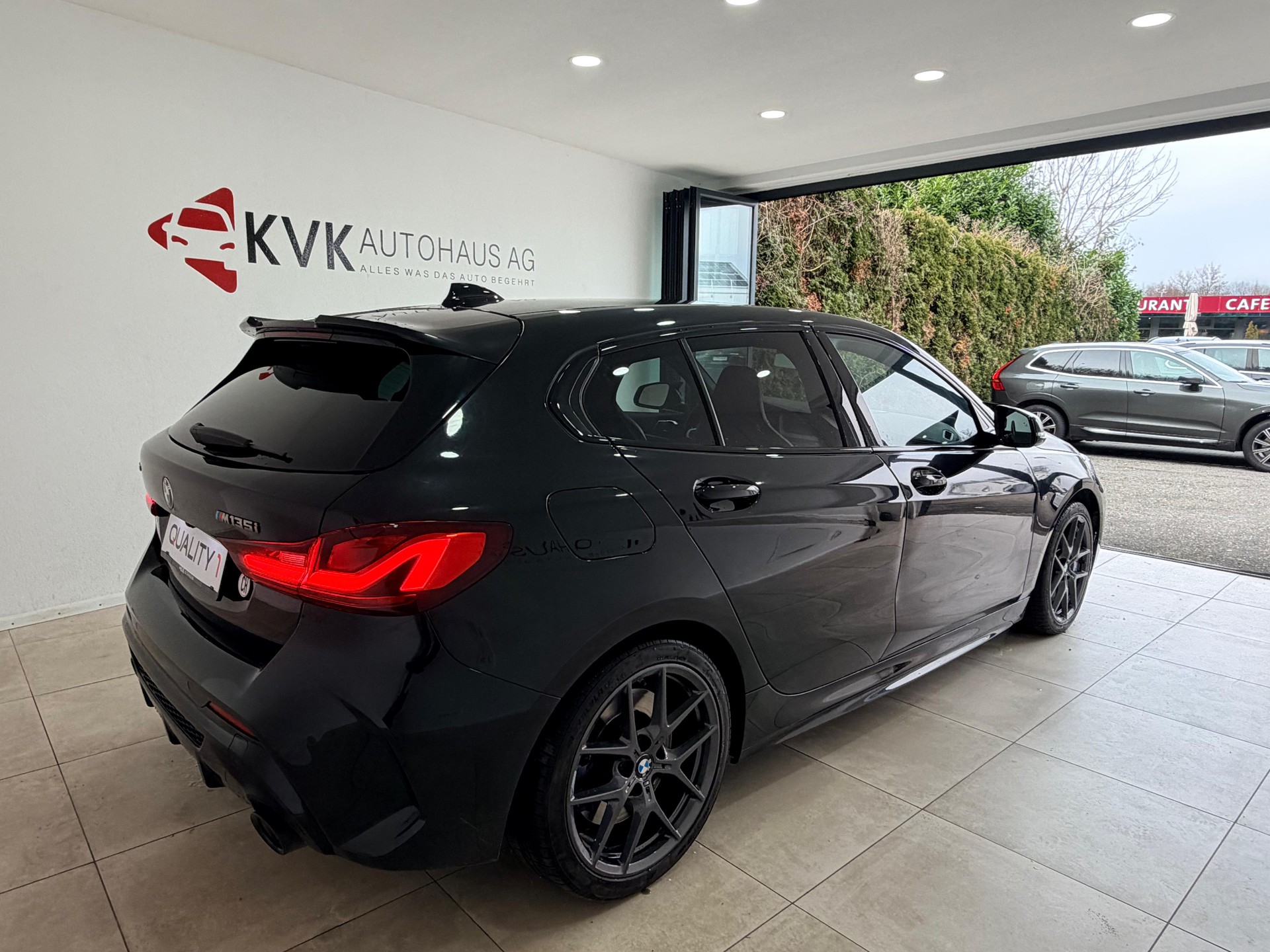 BMW M135i xDrive M Sport Pro Steptronic-image-3