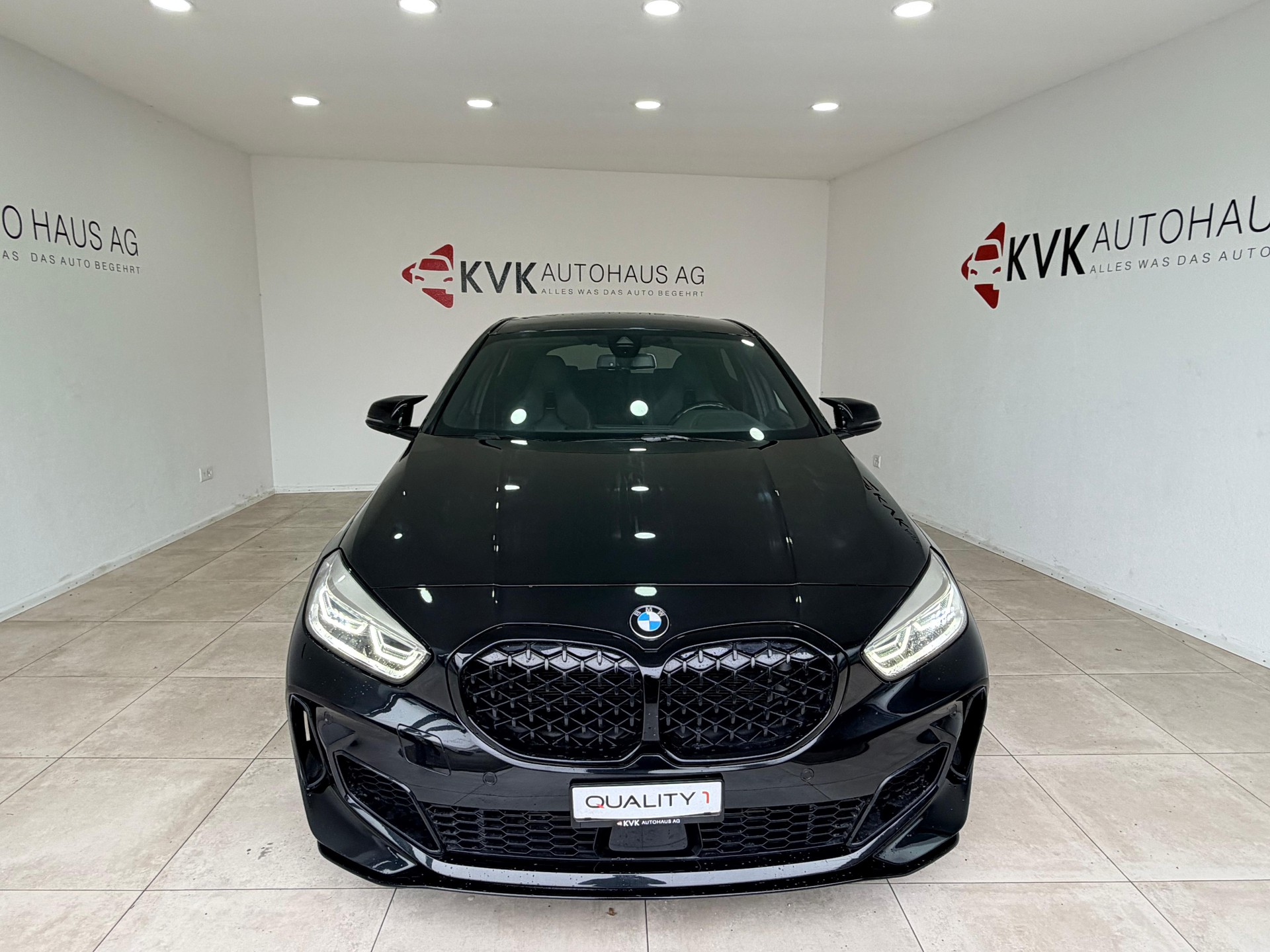 BMW M135i xDrive M Sport Pro Steptronic-image-1