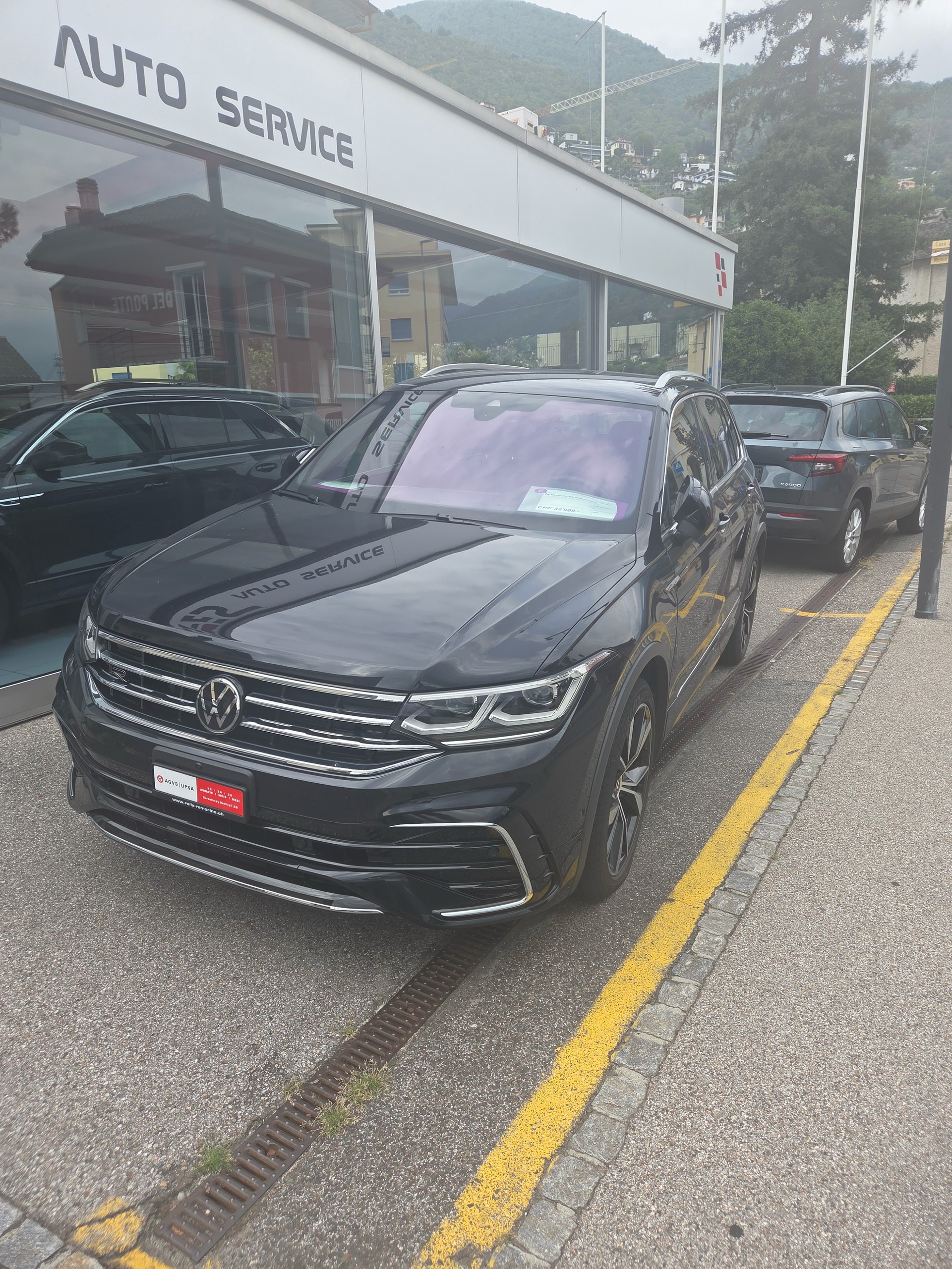 VW Tiguan 2.0 TDI SCR R-Line DSG-showroom-element-2