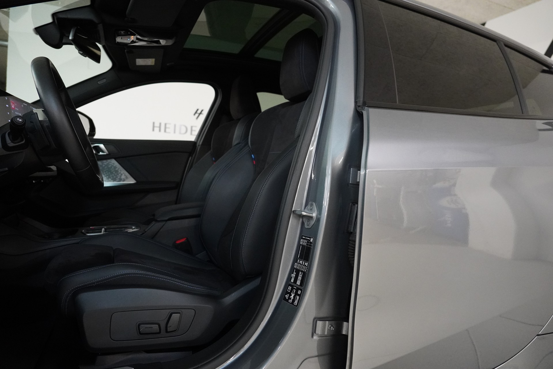 BMW 123 xDrive M Sport Steptronic-image-10